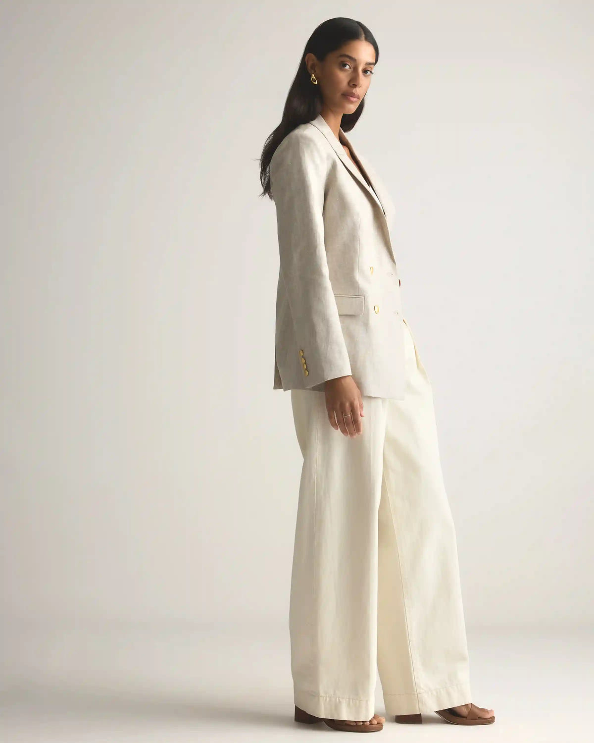 100% European Linen Relaxed Double-Breasted Blazer