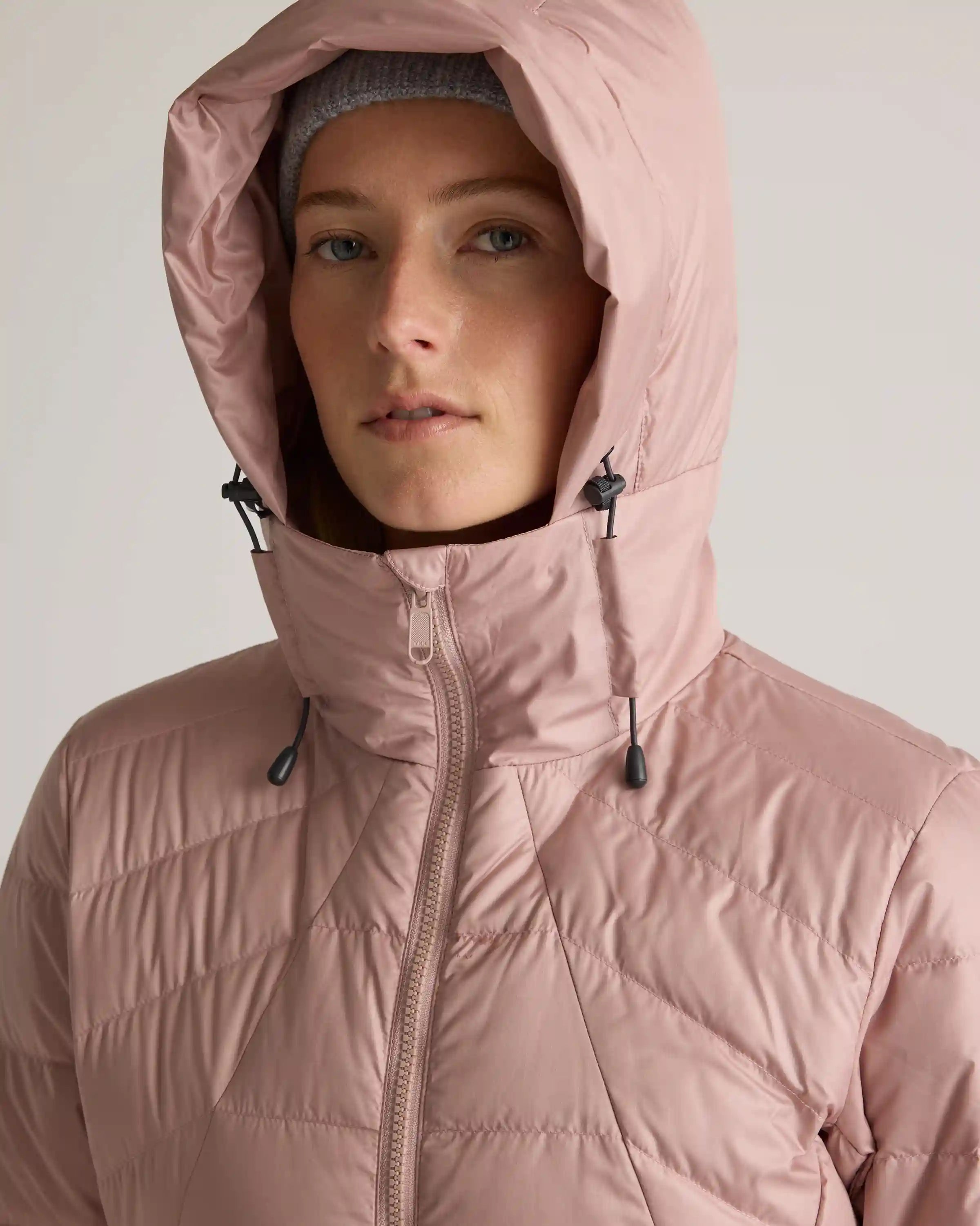 Lightweight Down Packable Puffer Hooded Jacket