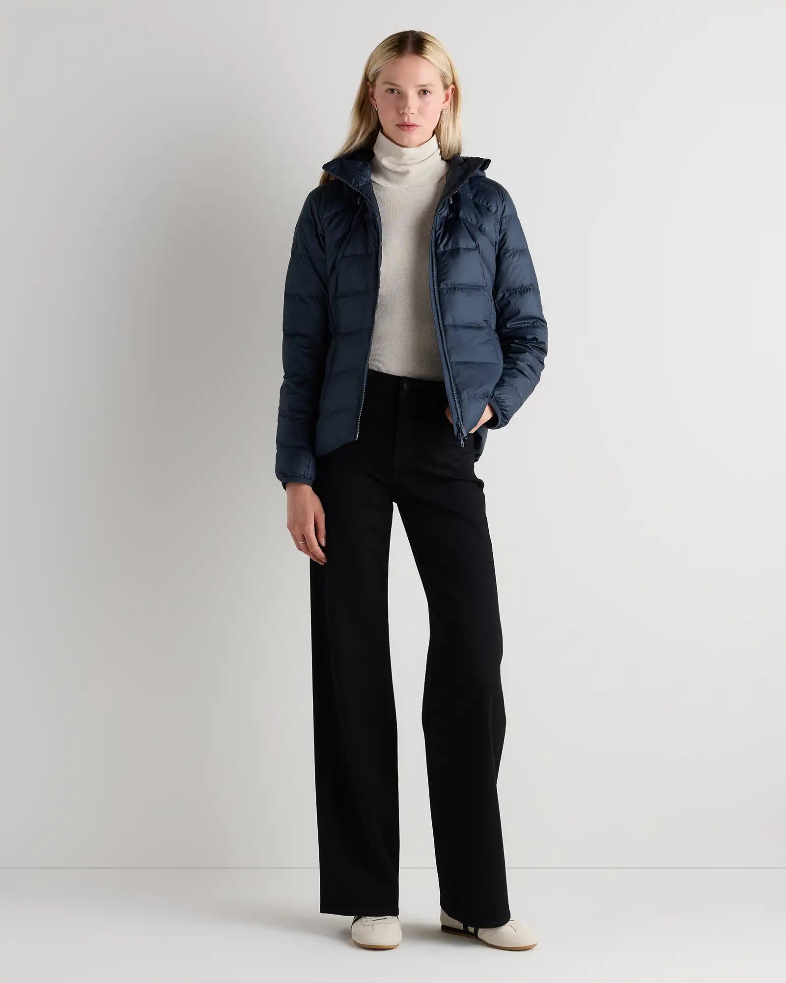 Lightweight Down Packable Puffer Hooded Jacket