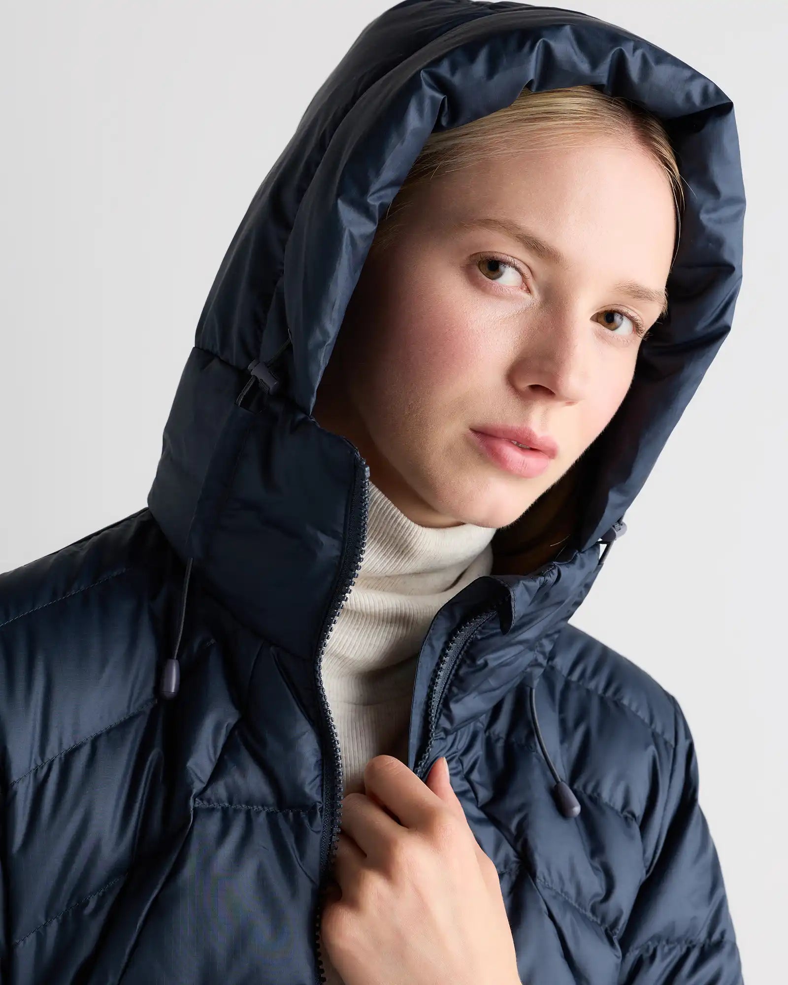 Lightweight Down Packable Puffer Hooded Jacket