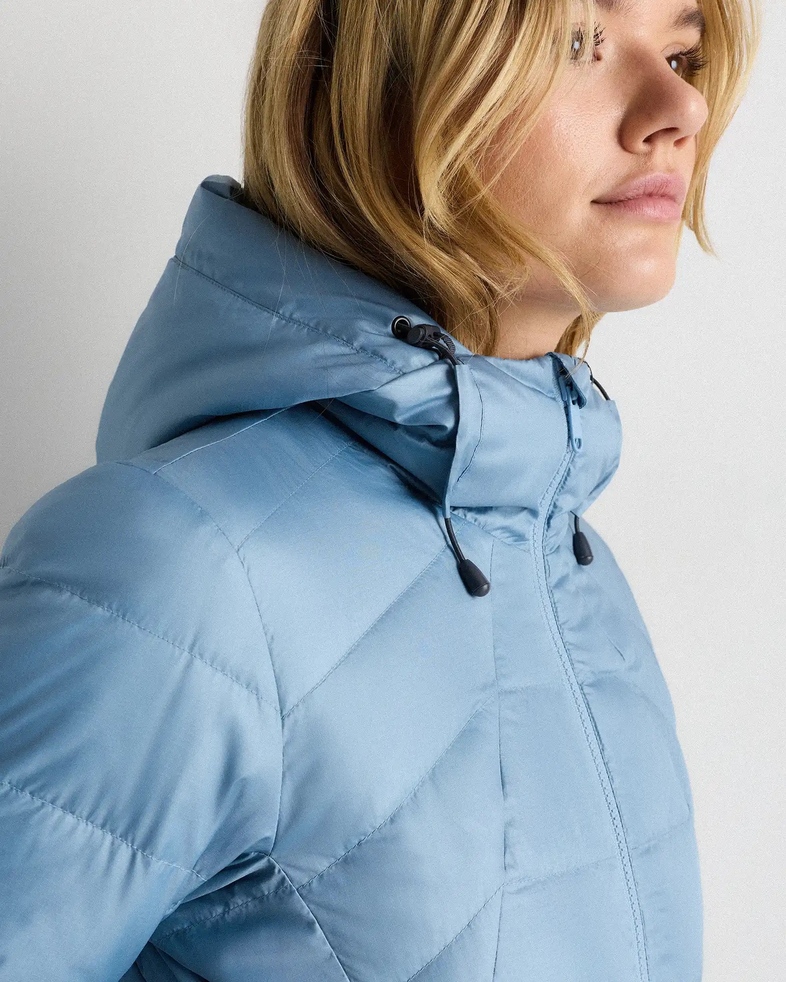 Lightweight Down Packable Puffer Hooded Jacket