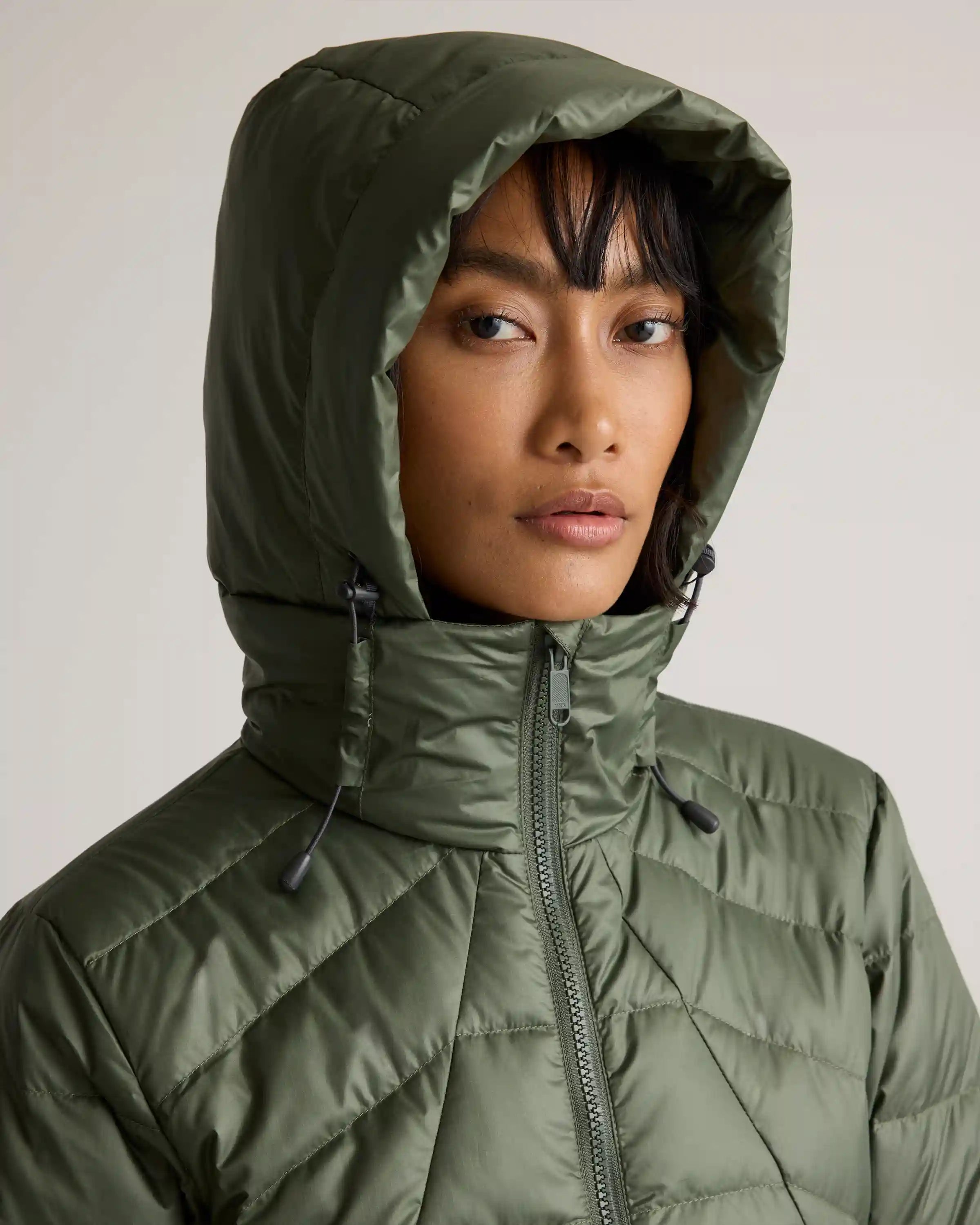 Lightweight Down Packable Puffer Hooded Jacket