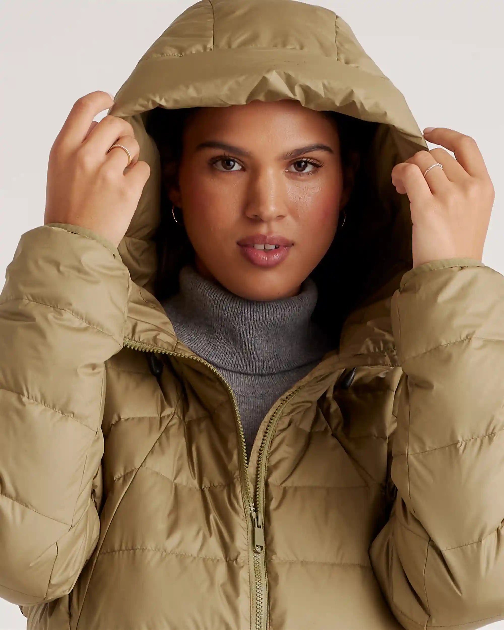 Lightweight Down Packable Puffer Hooded Jacket