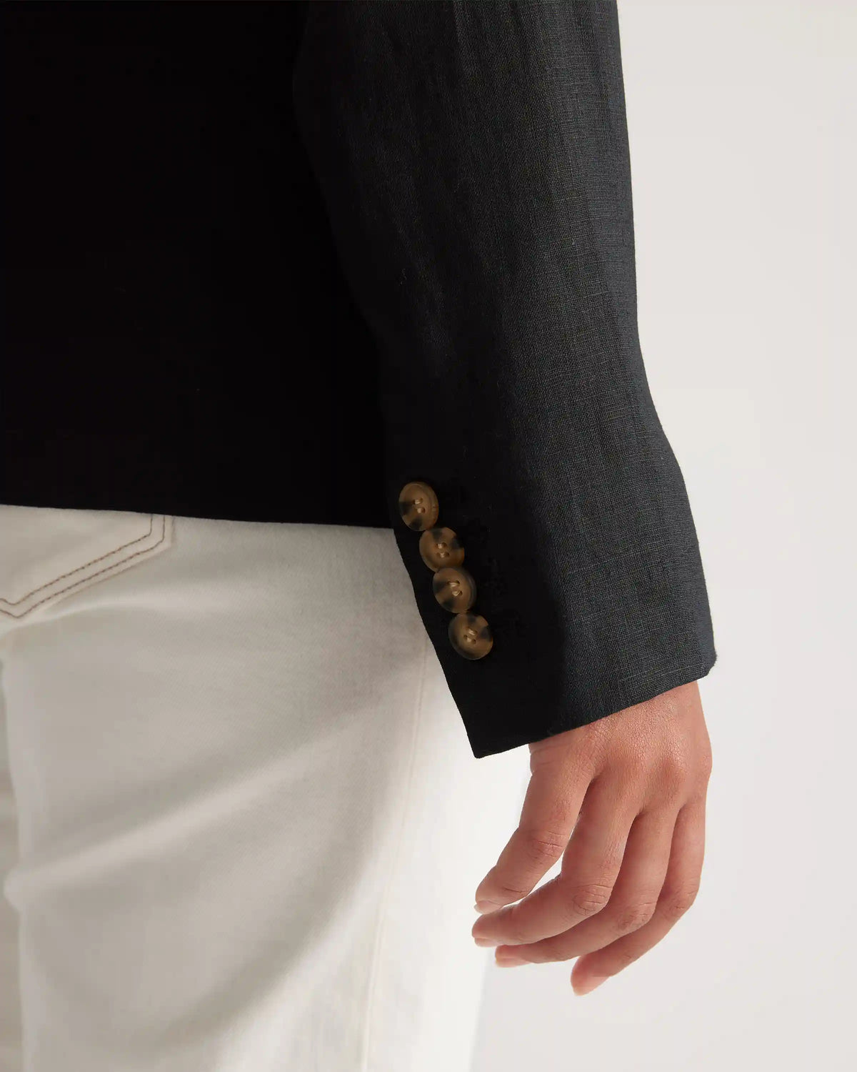 100% European Linen Structured Blazer