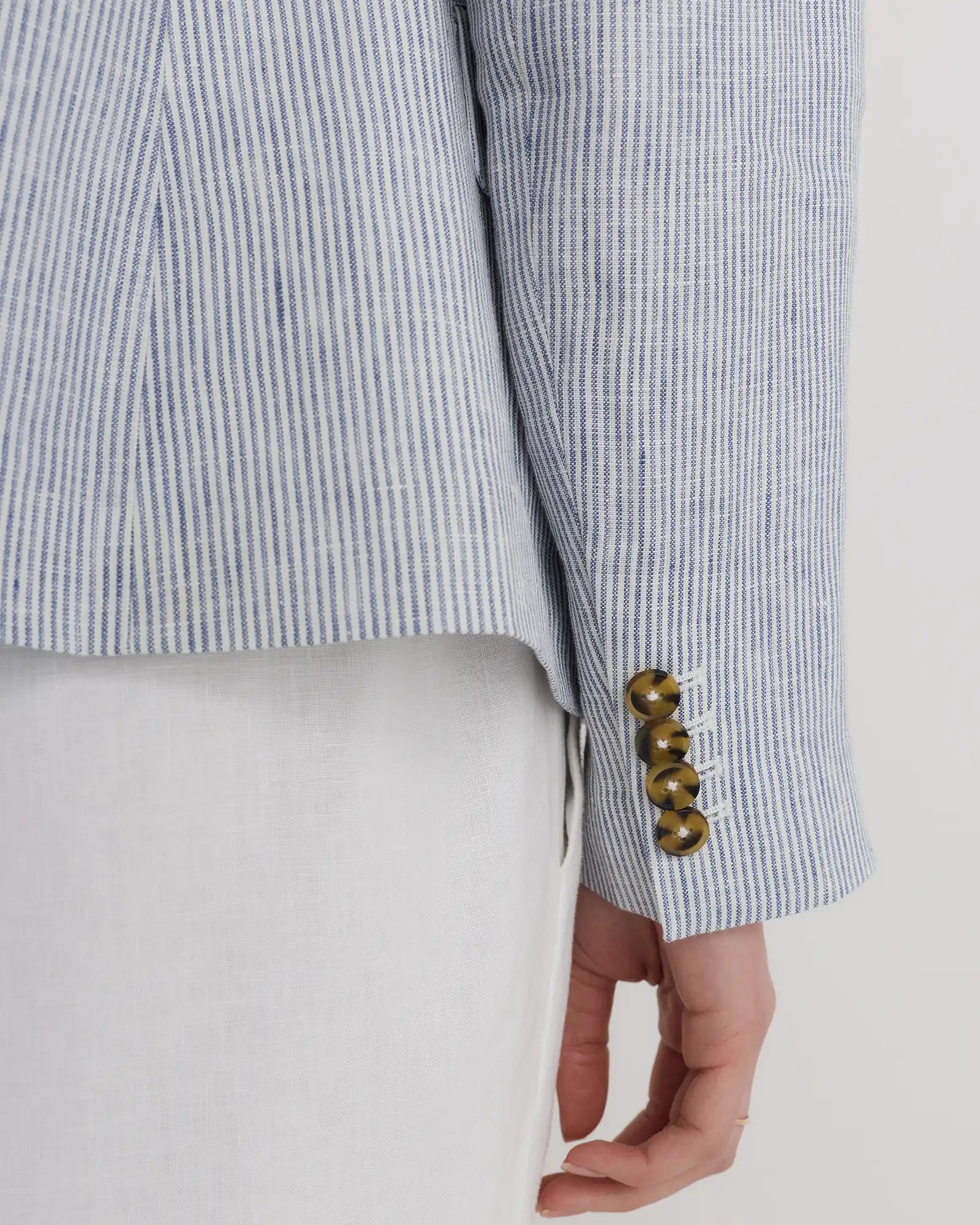 100% European Linen Structured Blazer