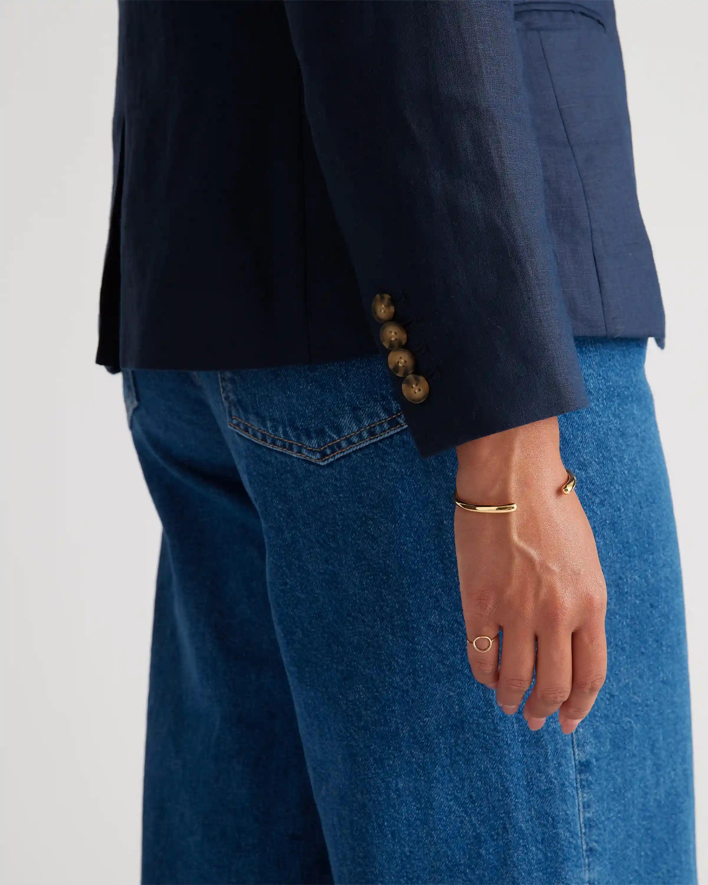 100% European Linen Structured Blazer