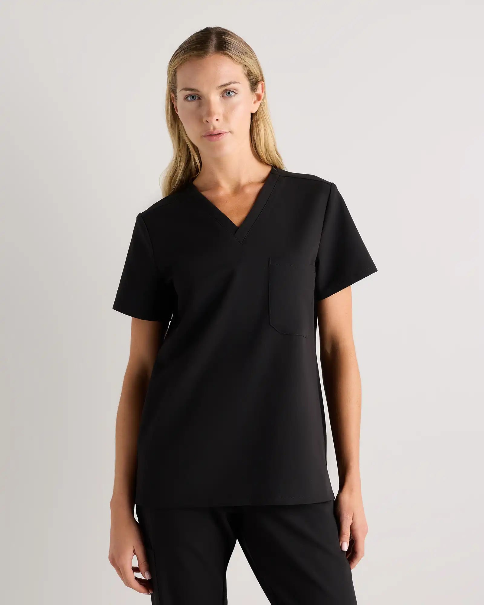 AeraFlex 1-Pocket Scrub Top