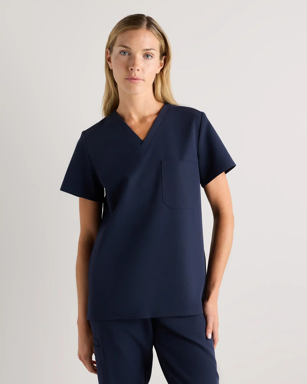AeraFlex 1-Pocket Scrub Top