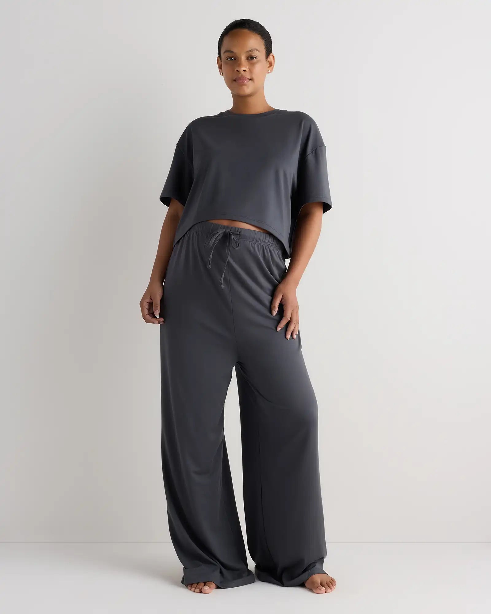 Smooth Stretch Maternity Cropped Lounge Tee
