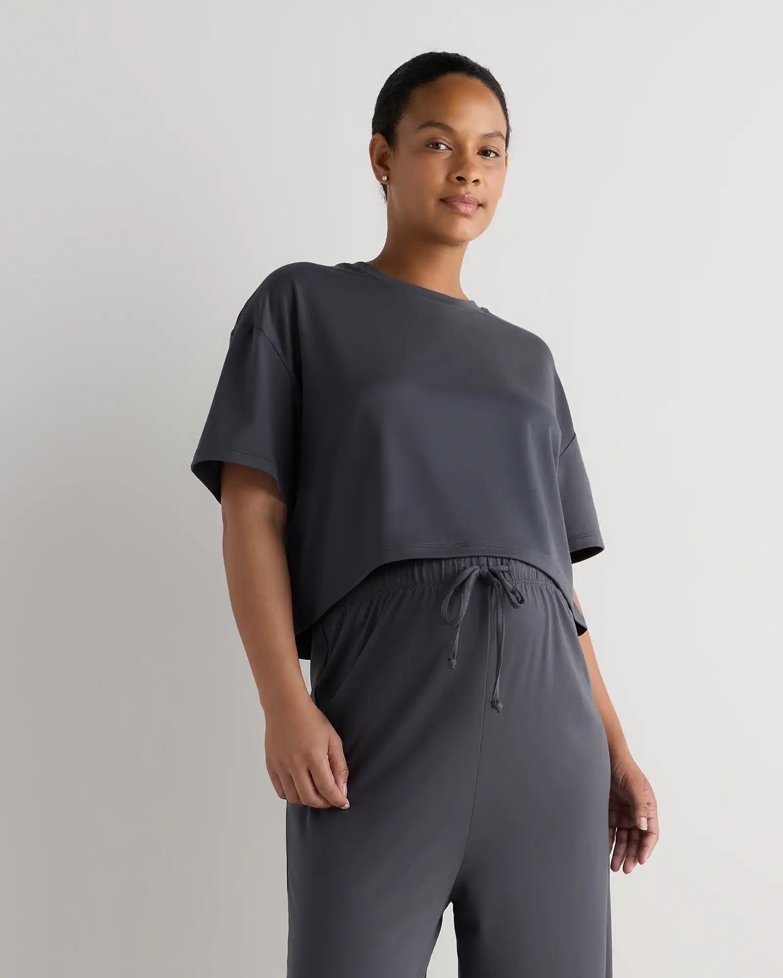 Smooth Stretch Maternity Cropped Lounge Tee