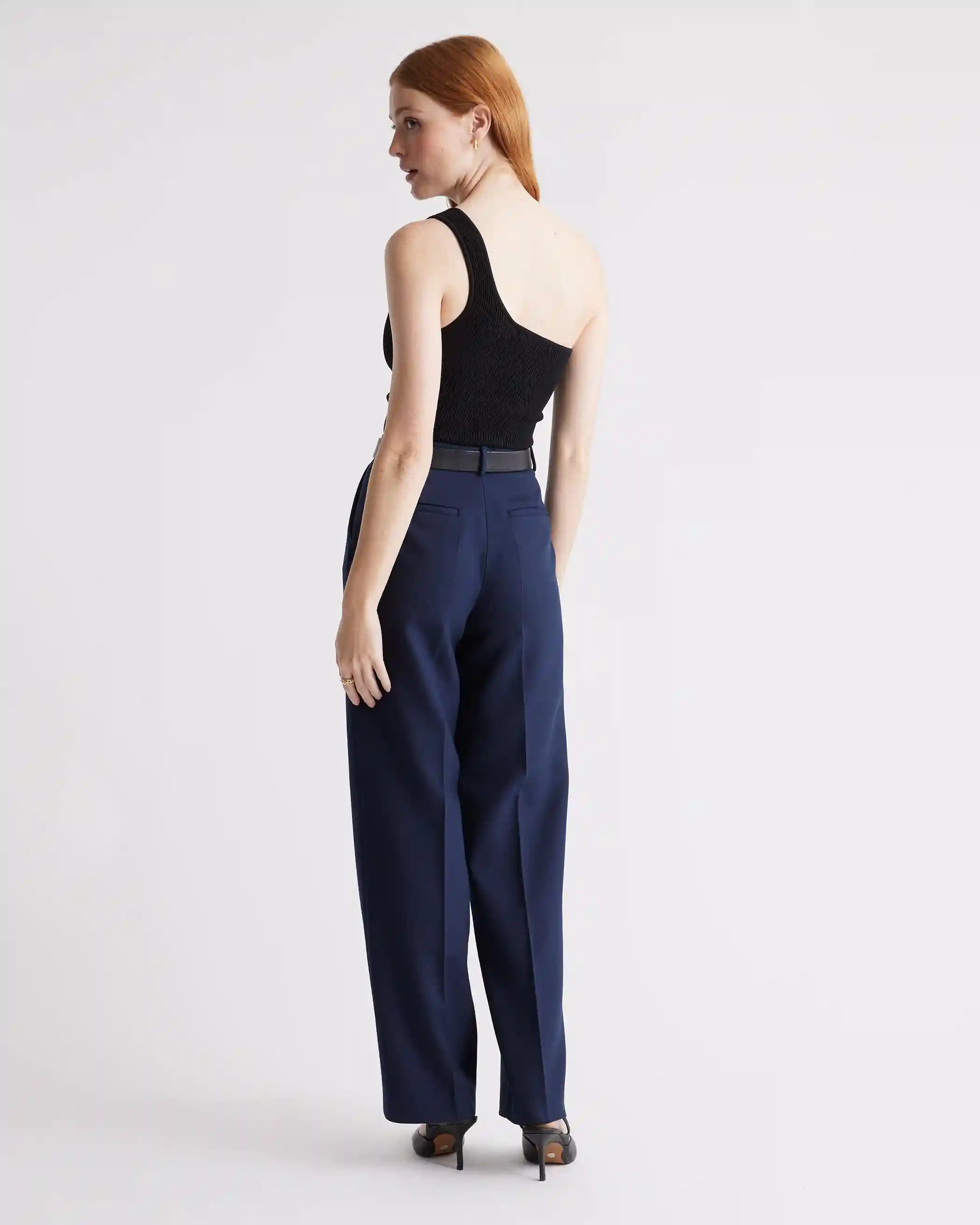 Cropped One Shoulder Ribbed Knit Tank