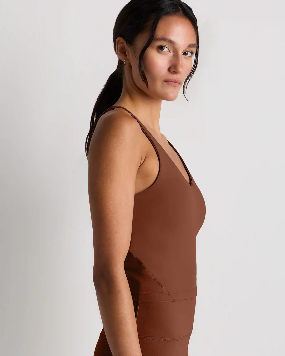 Ultra-Form V-Neck Cropped Tank
