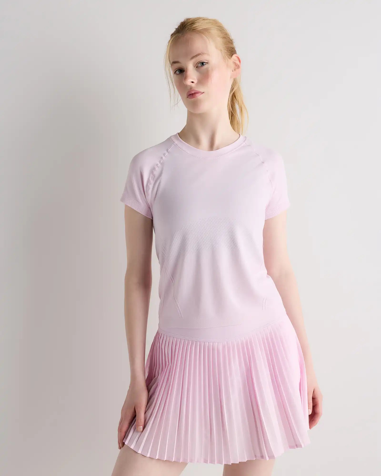 Seamless Waist-Length Tee