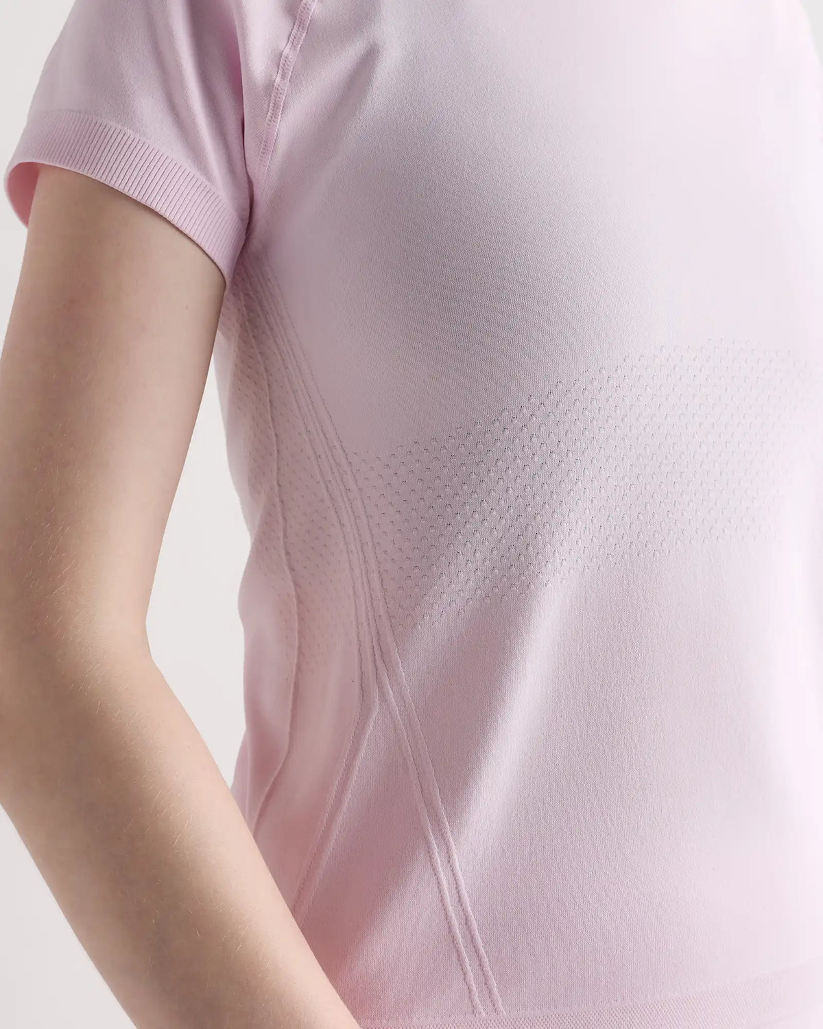 Seamless Waist-Length Tee