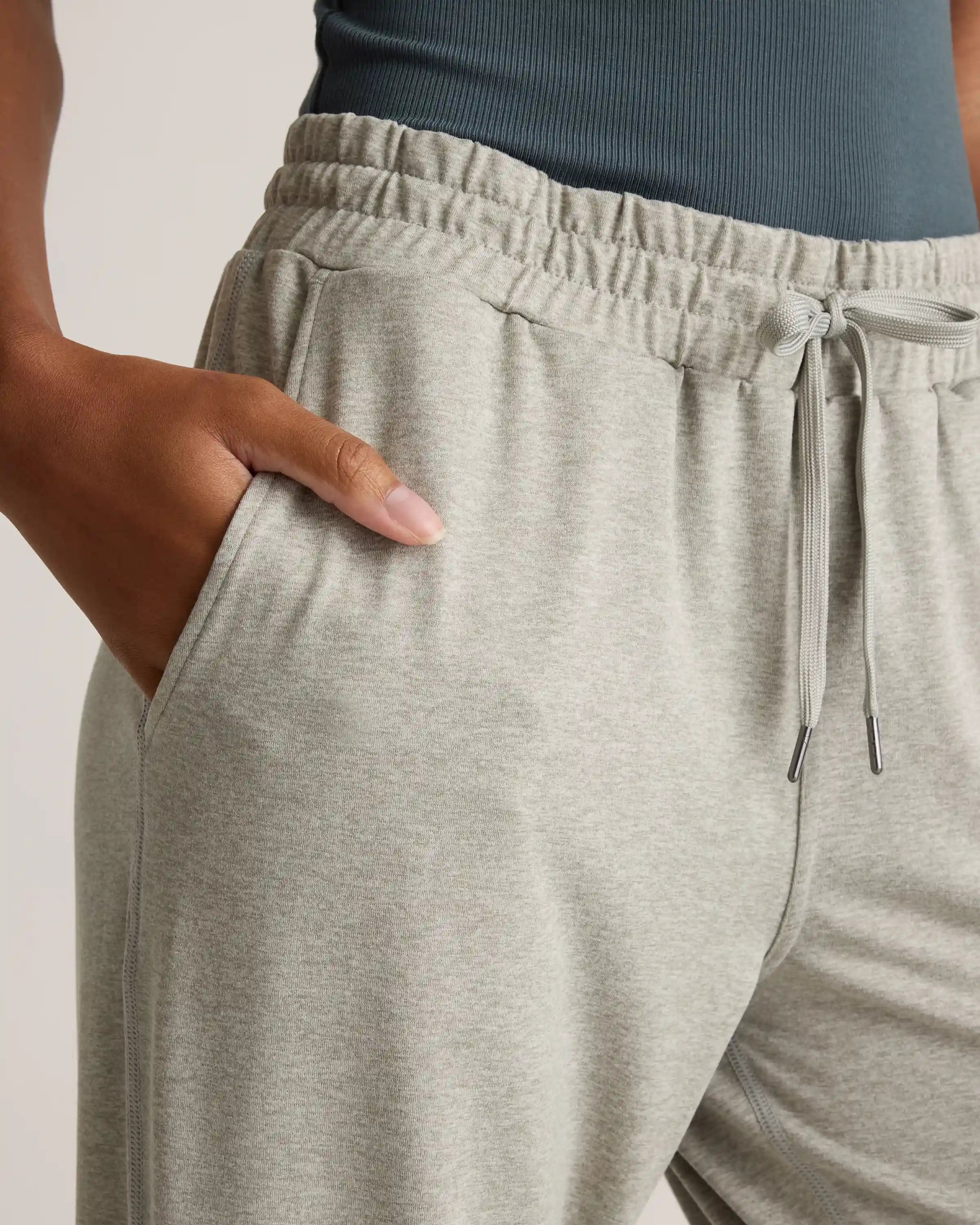 Flowknit Mid-Rise Joggers