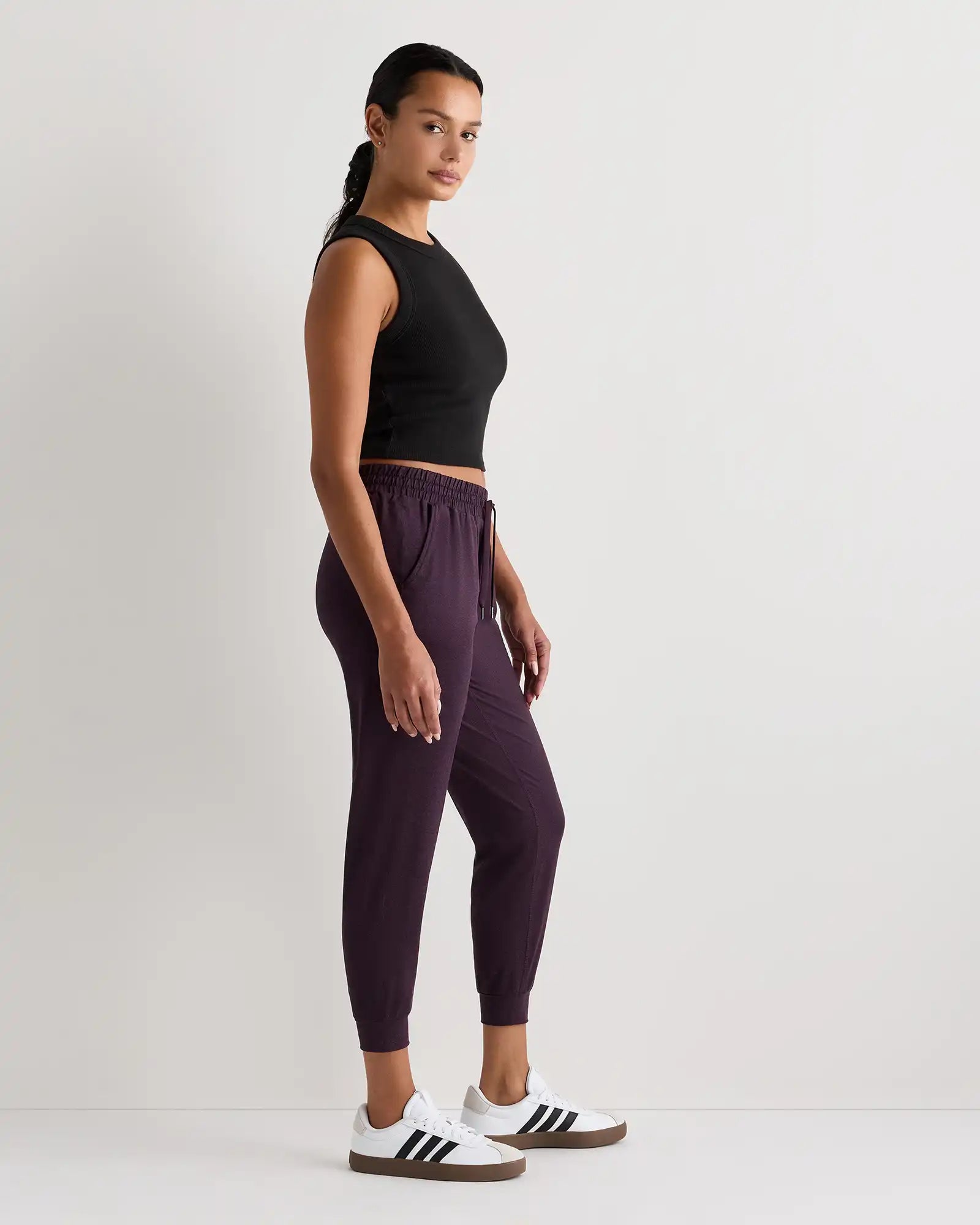 Flowknit Mid-Rise Joggers