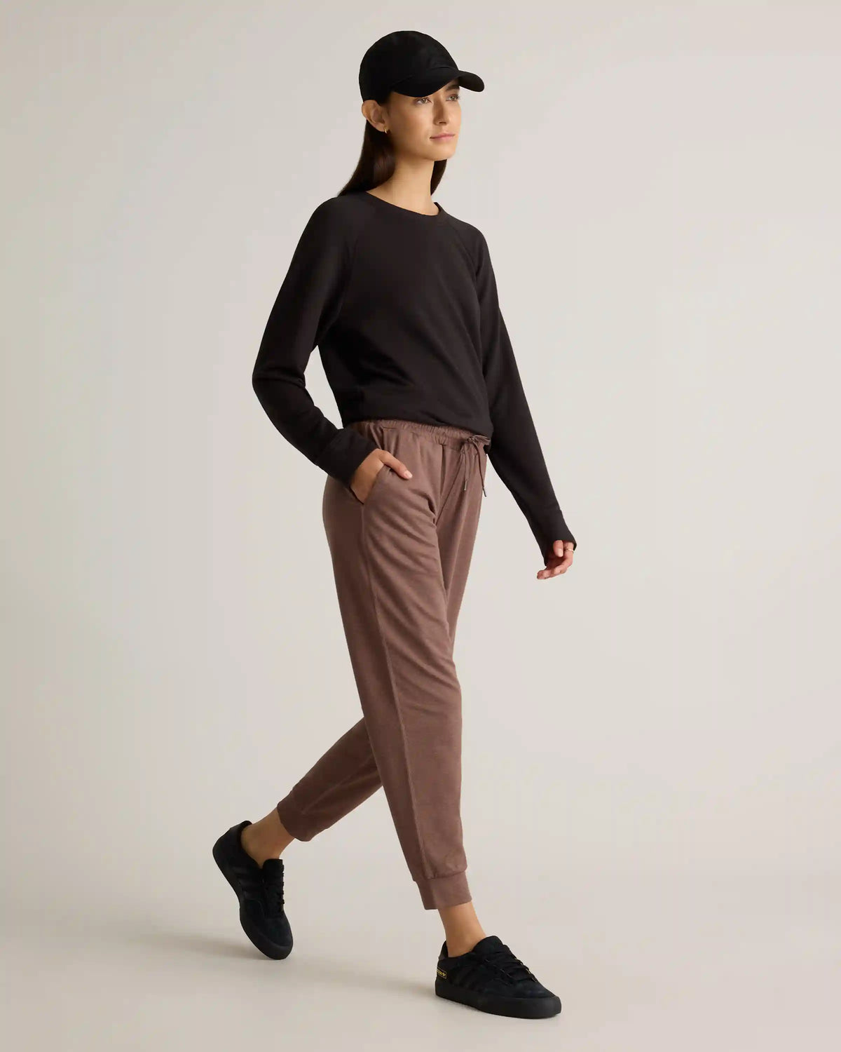 Flowknit Mid-Rise Joggers