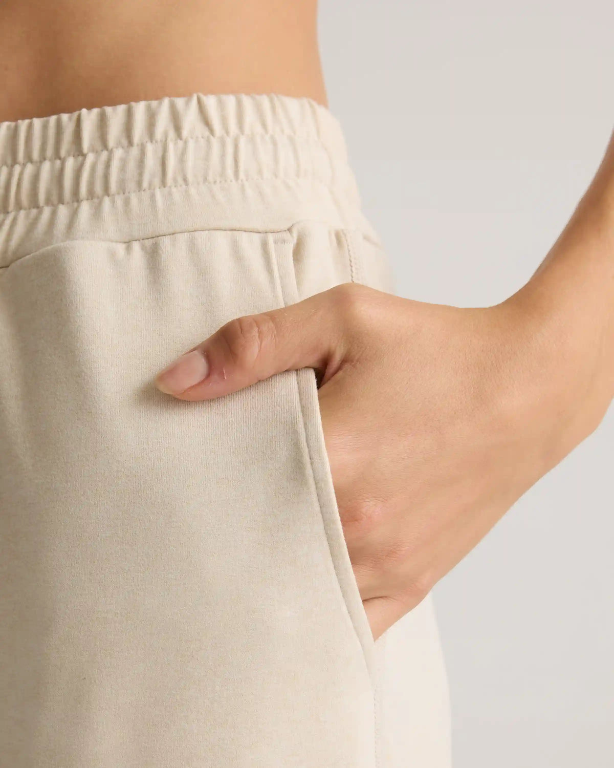 Flowknit Mid-Rise Joggers