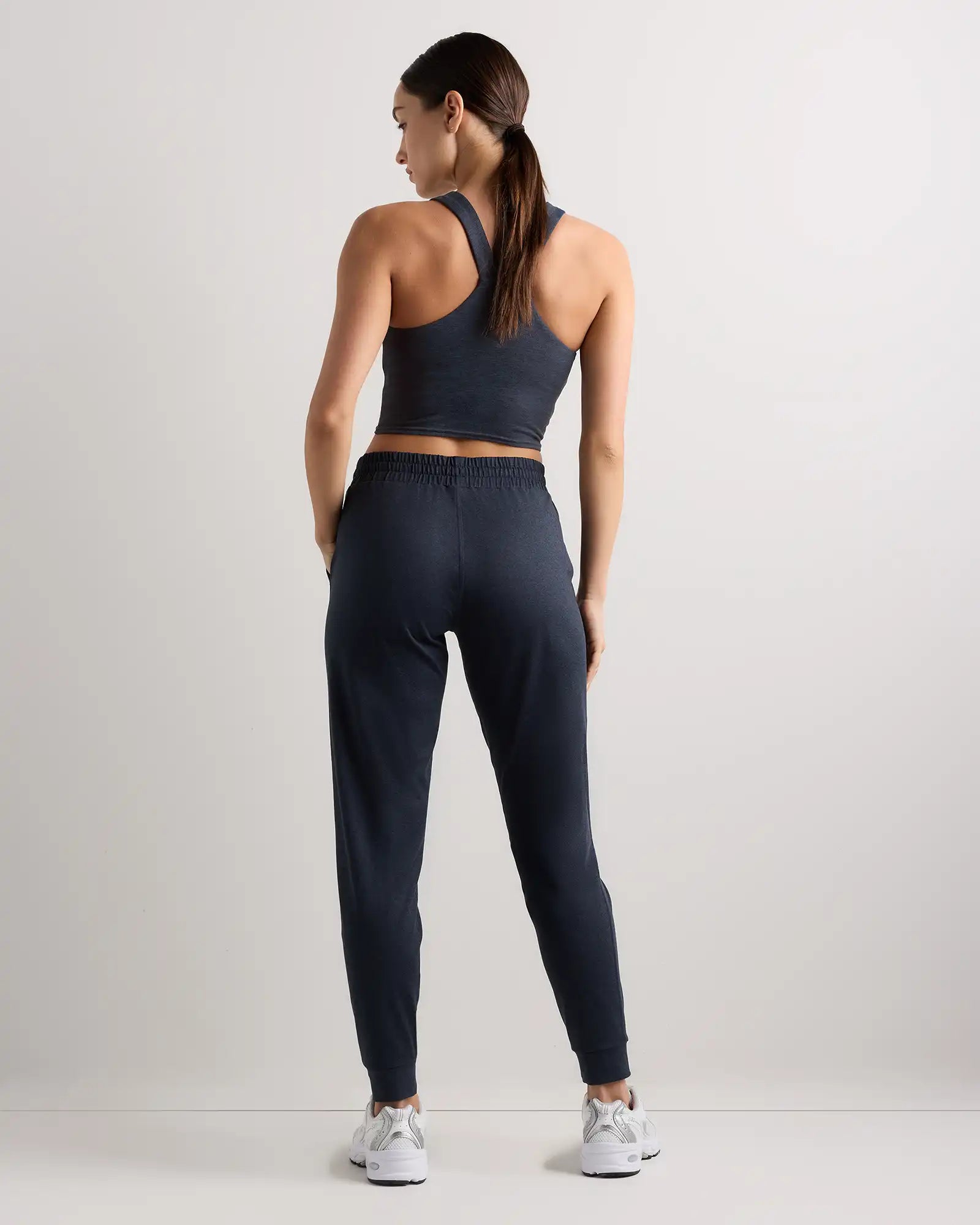 Flowknit Mid-Rise Joggers