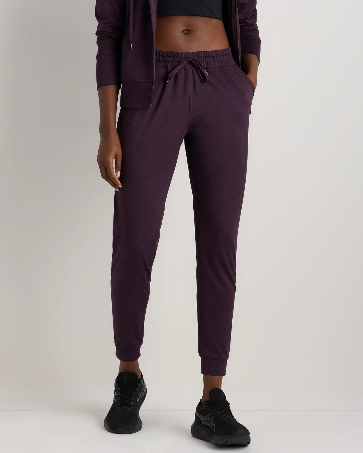 Flowknit Mid-Rise Joggers