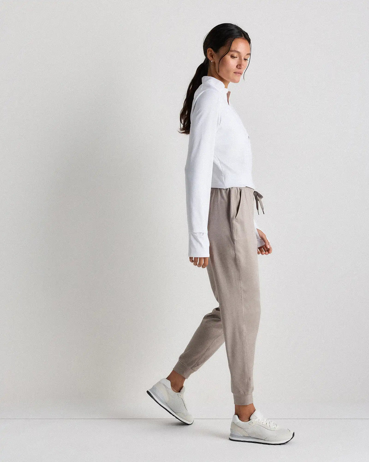 Flowknit Mid-Rise Joggers