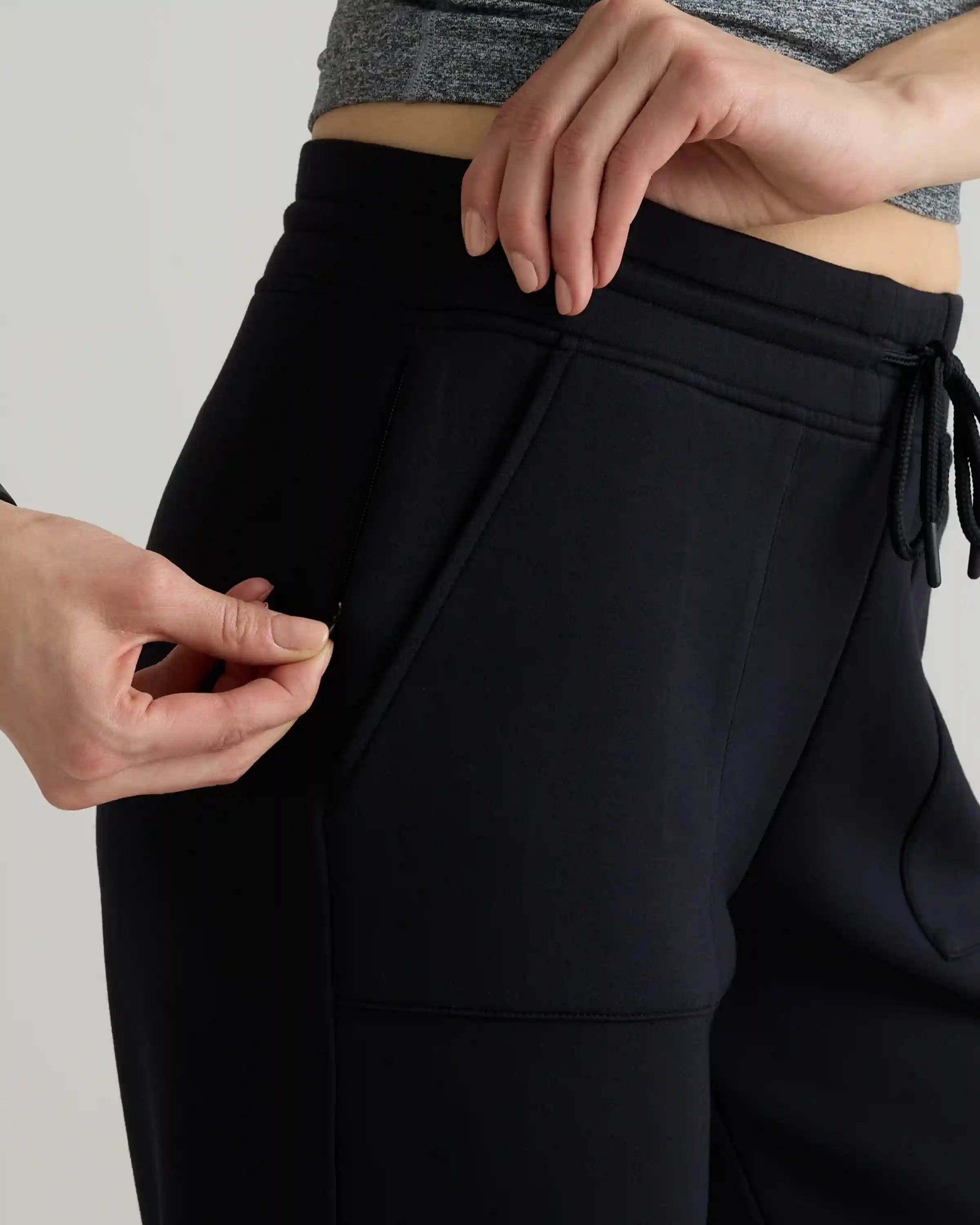 CloudComfort High-Rise Cropped Sweatpants