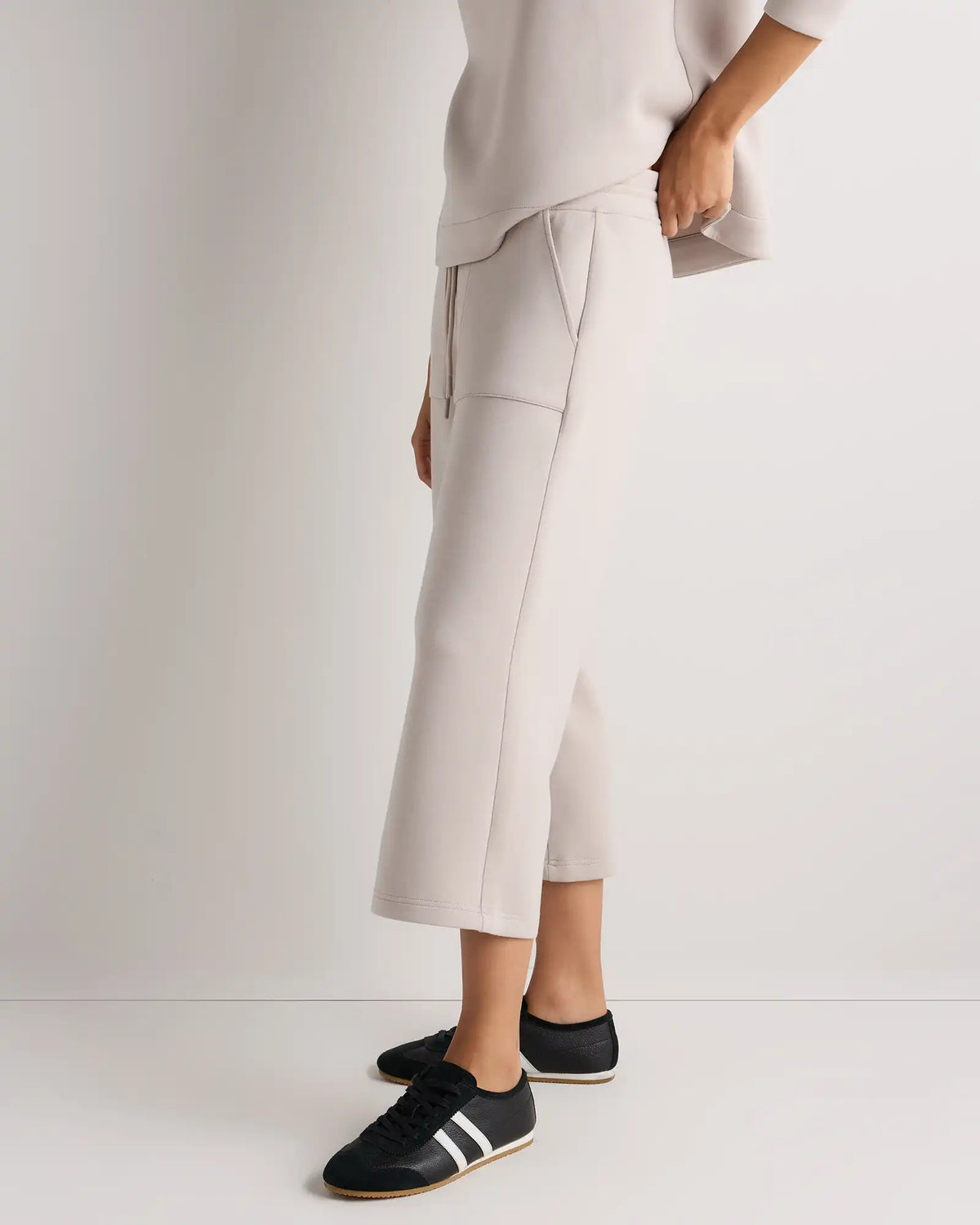 CloudComfort High-Rise Cropped Sweatpants