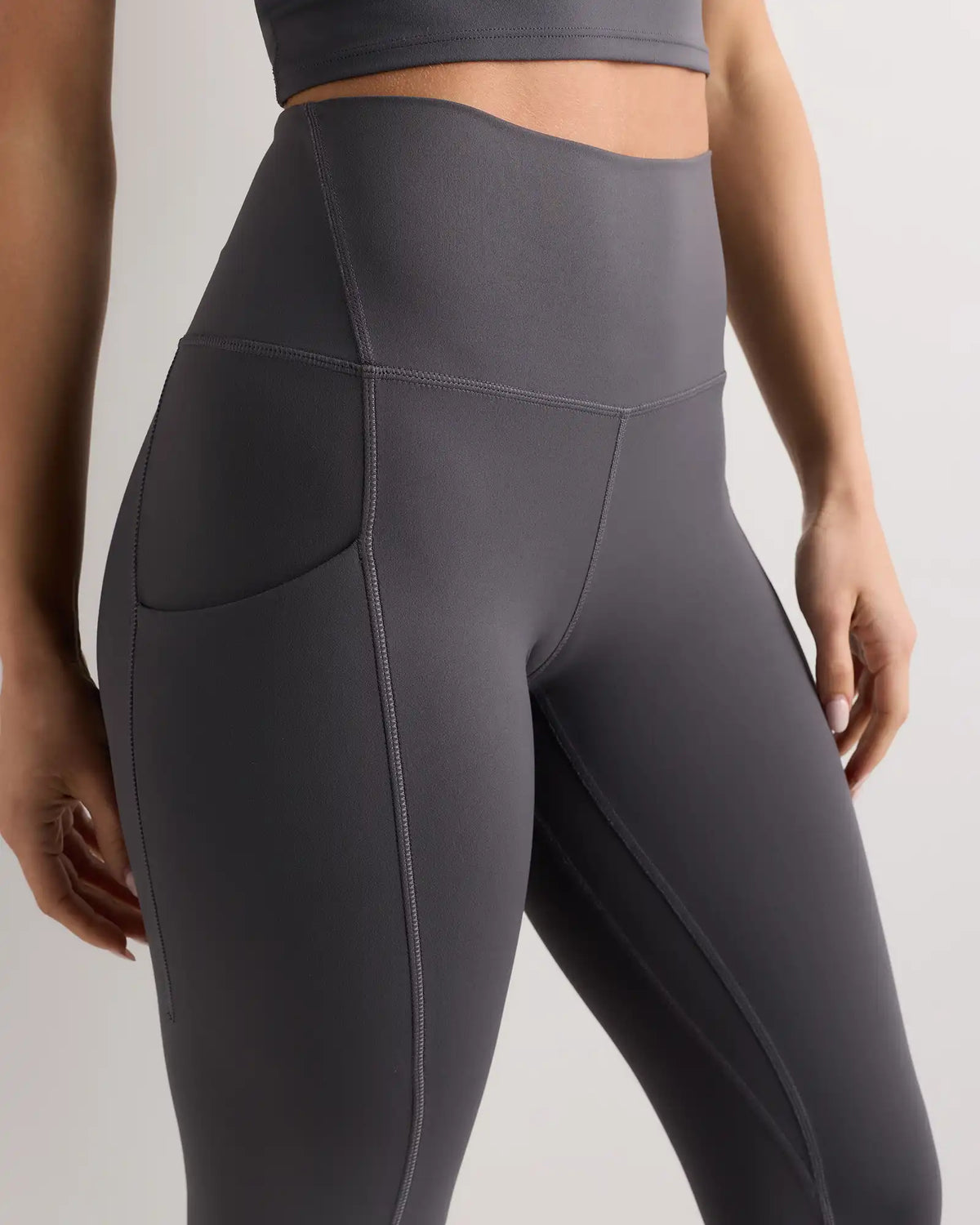 Ultra-Form High-Rise Pocket Legging