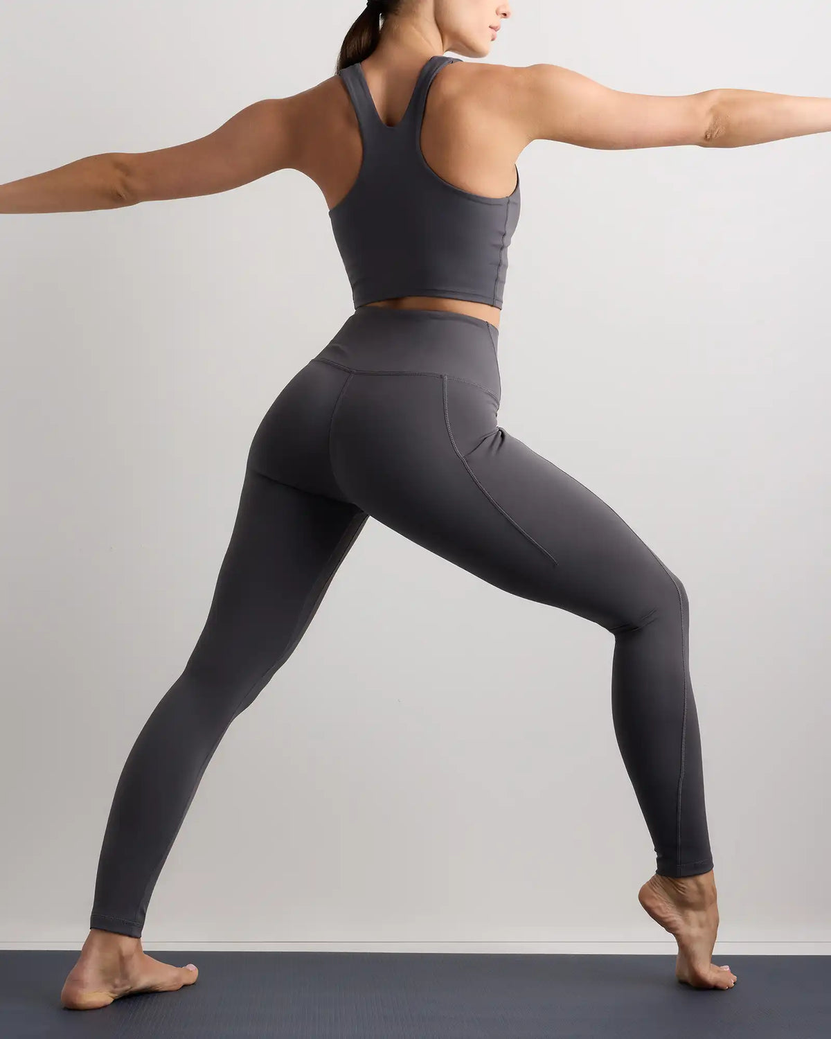 Ultra-Form High-Rise Pocket Legging
