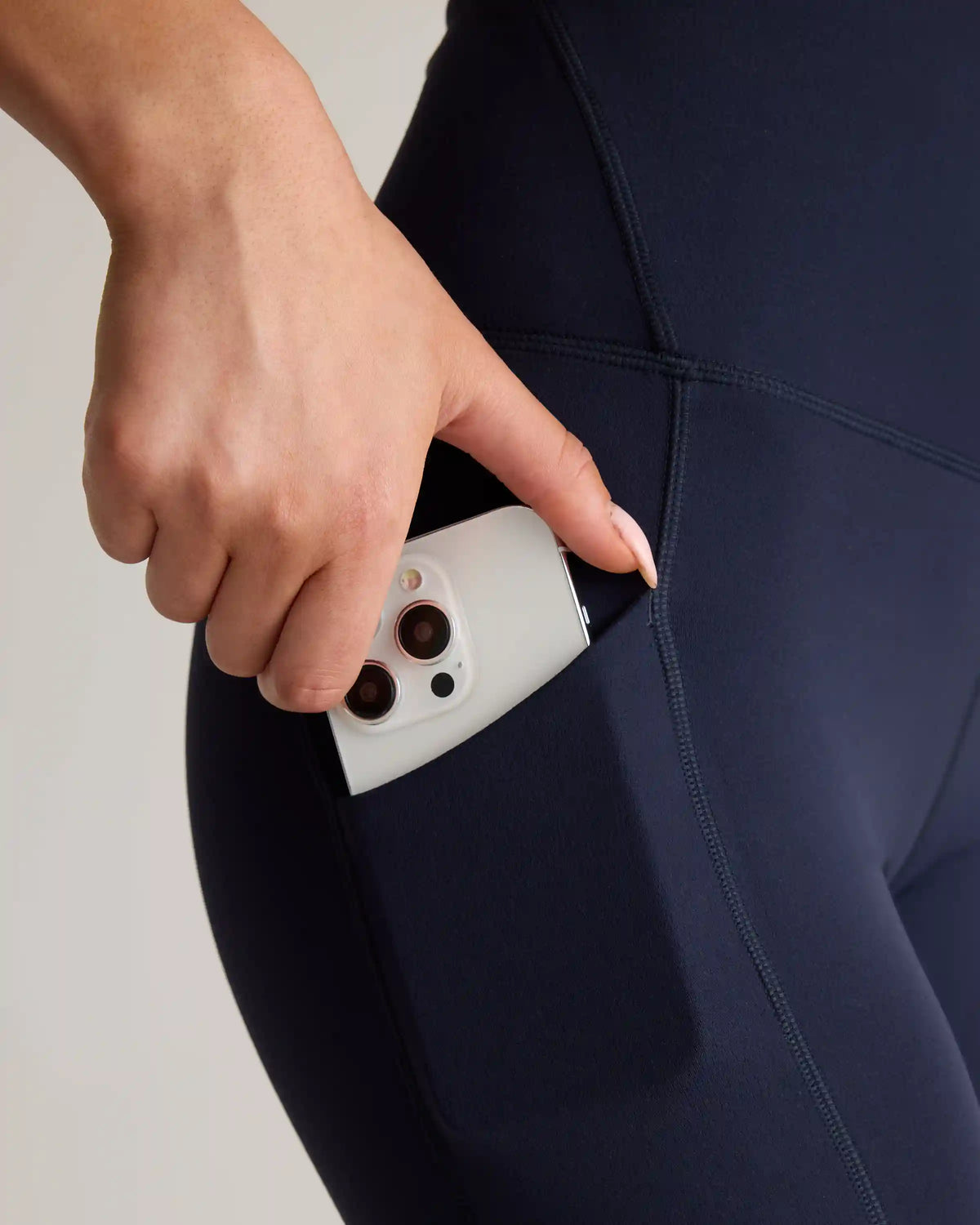 Ultra-Form High-Rise Pocket Legging