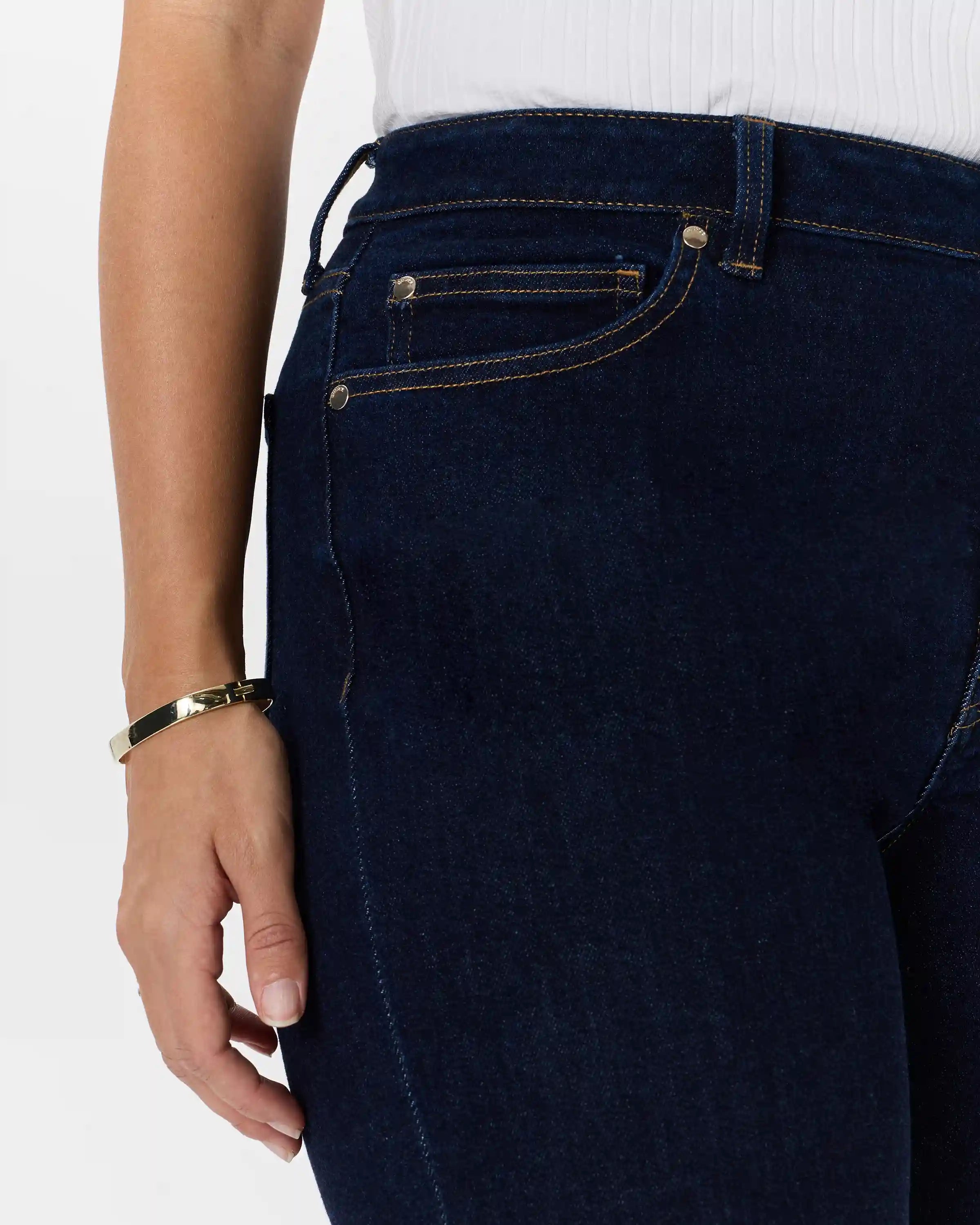 Bella Stretch Straight Jeans