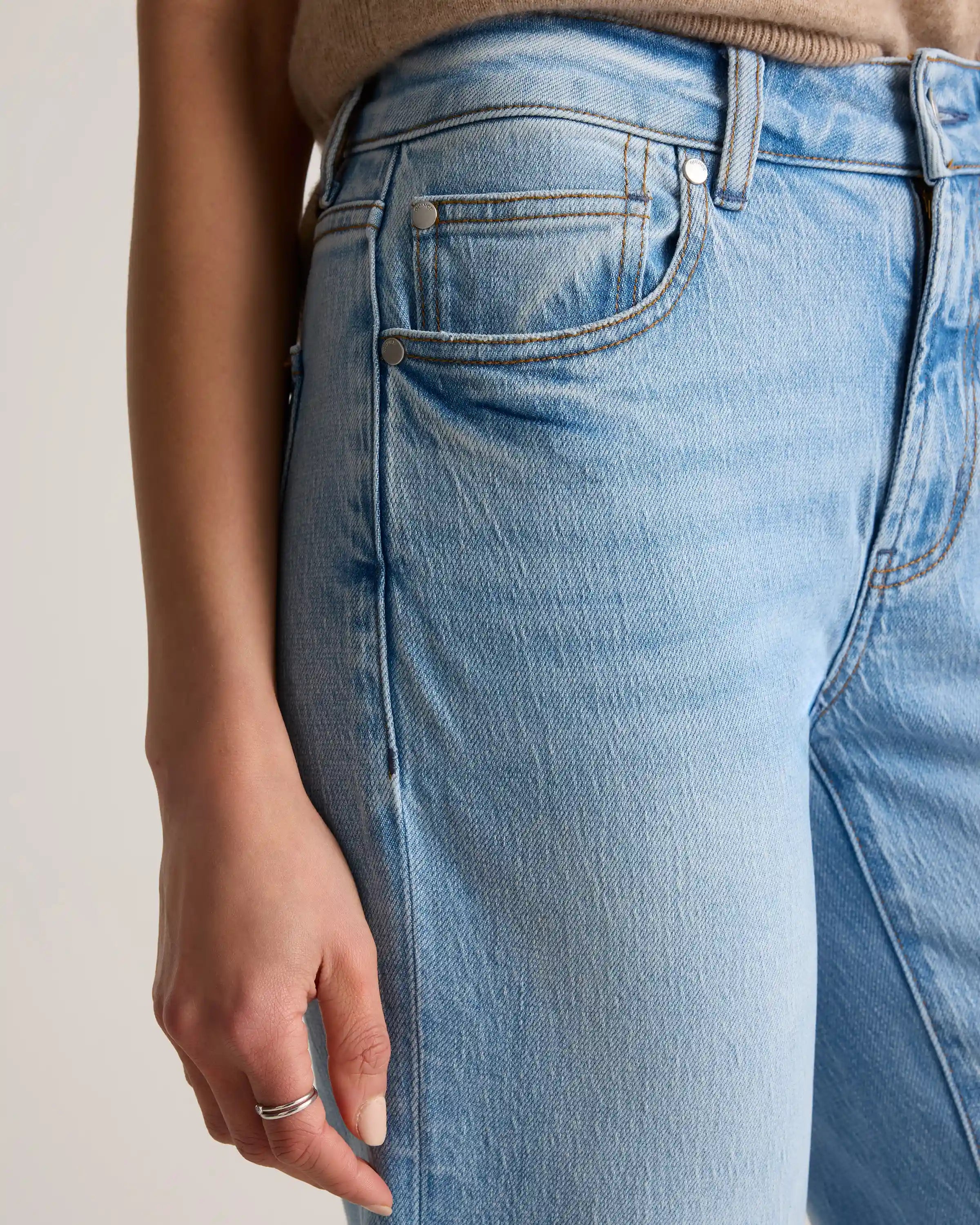Bella Stretch Cropped Straight Jeans