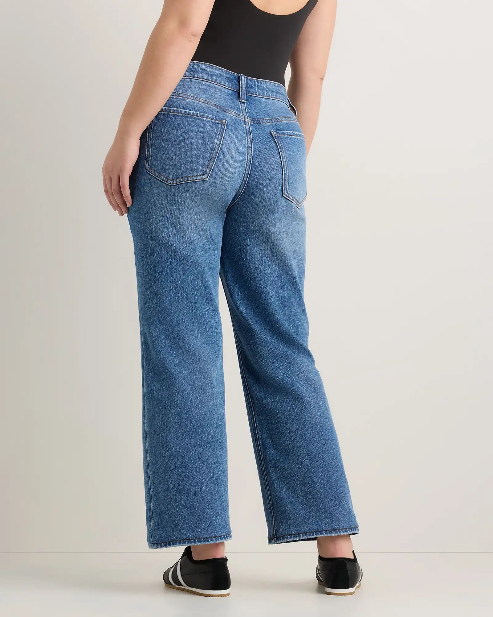 Curvy Bella Stretch Relaxed Straight Jeans