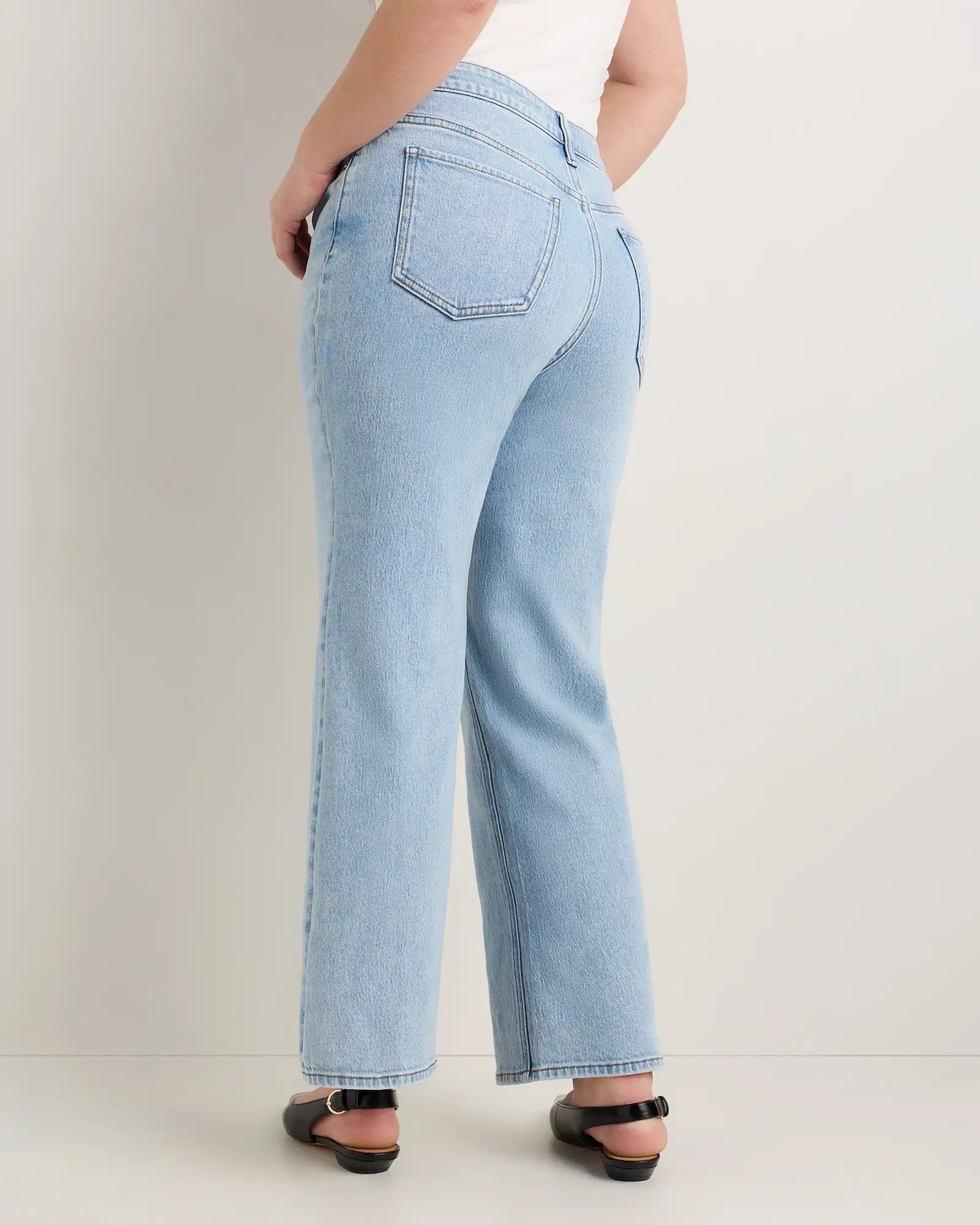 Curvy Bella Stretch Relaxed Straight Jeans