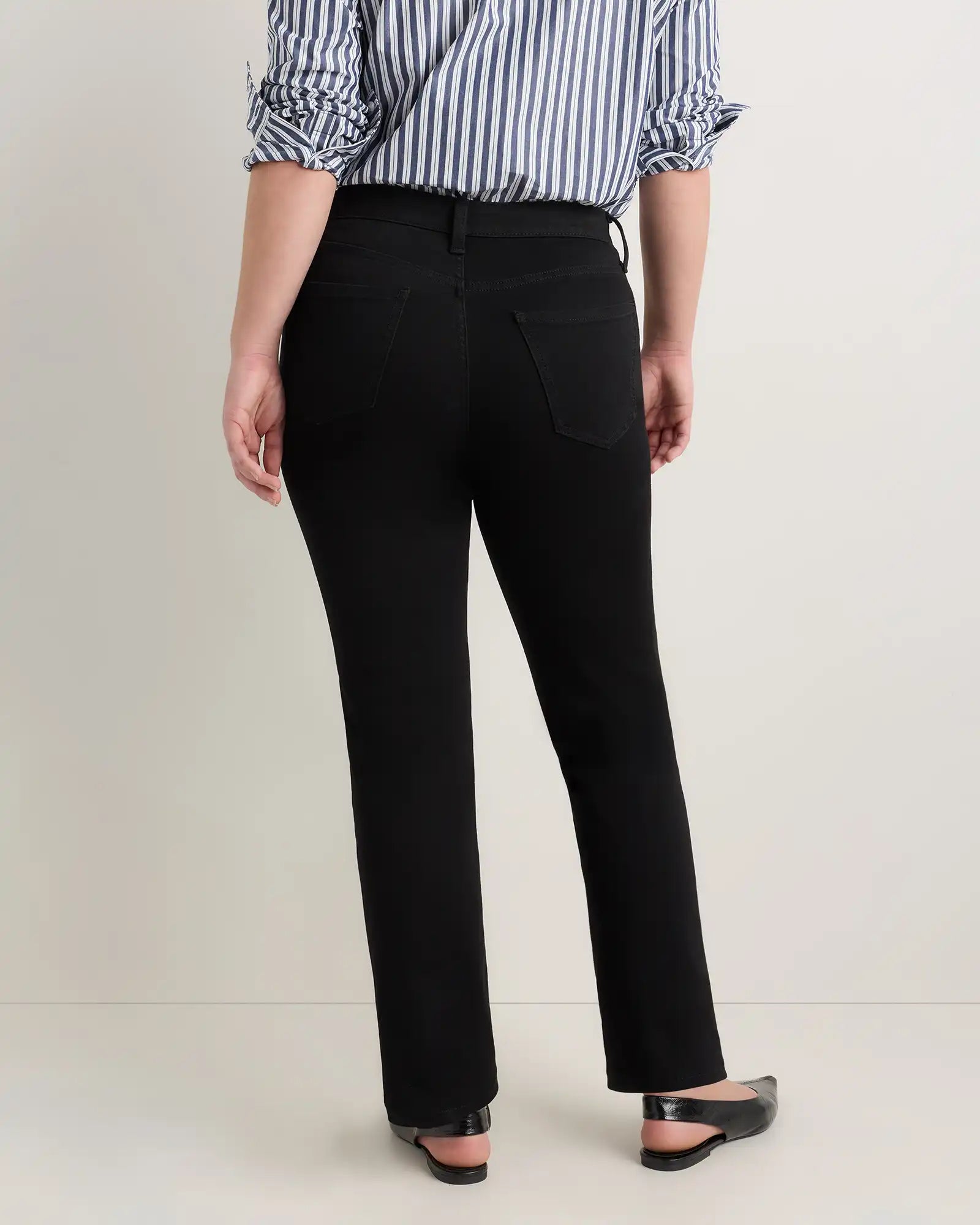 Curvy Bella Stretch Straight Jeans