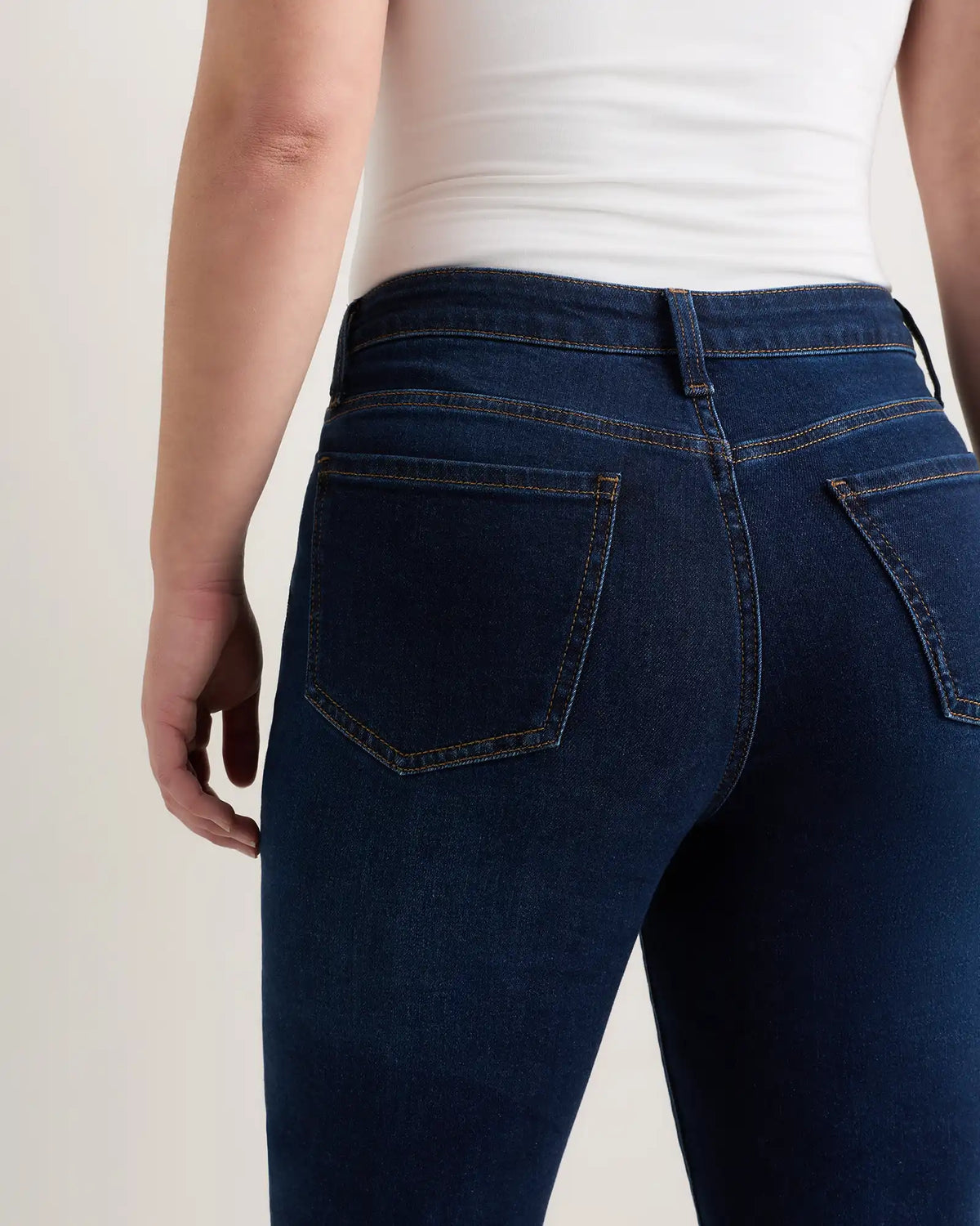 Curvy Bella Stretch Straight Jeans