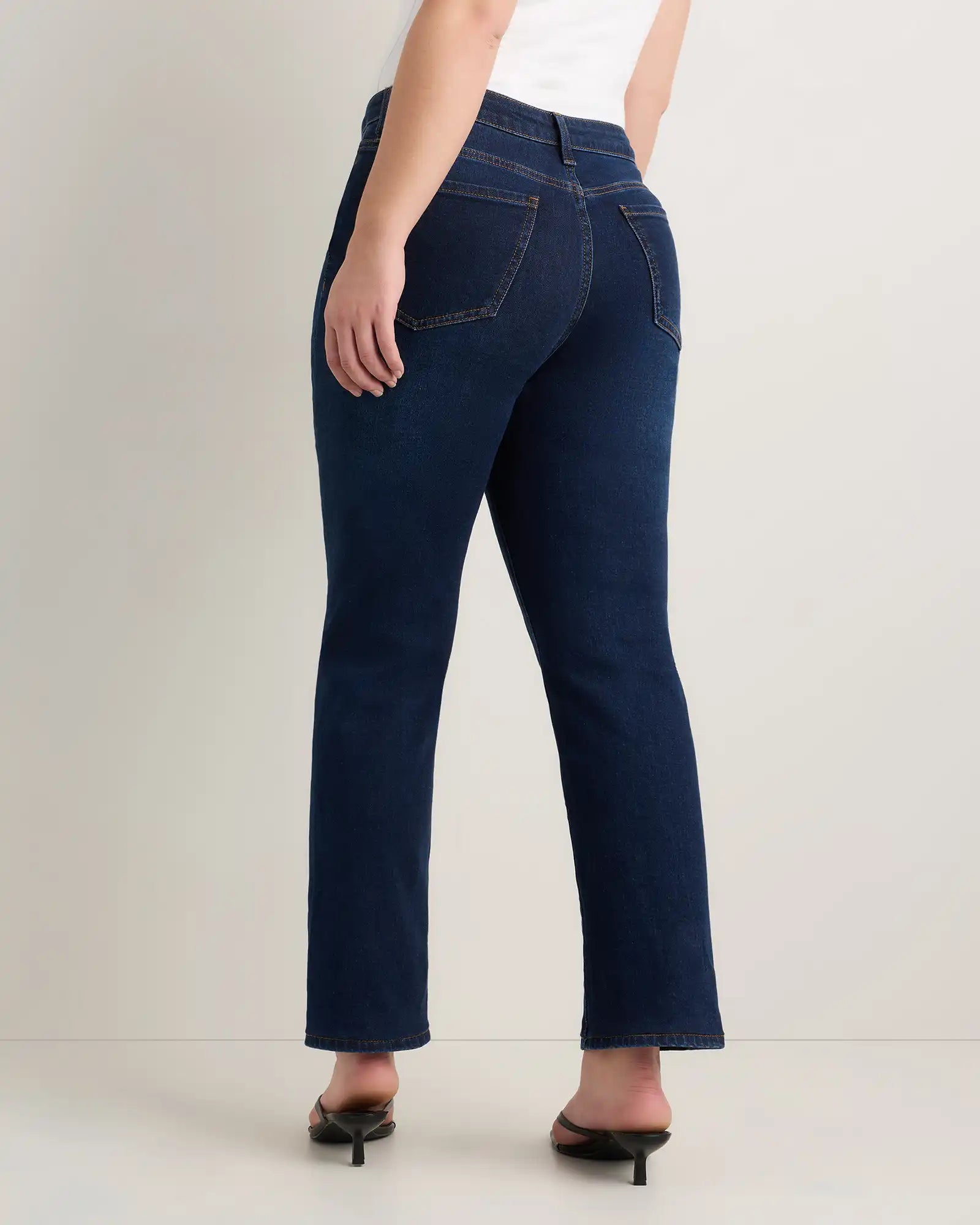 Curvy Bella Stretch Straight Jeans
