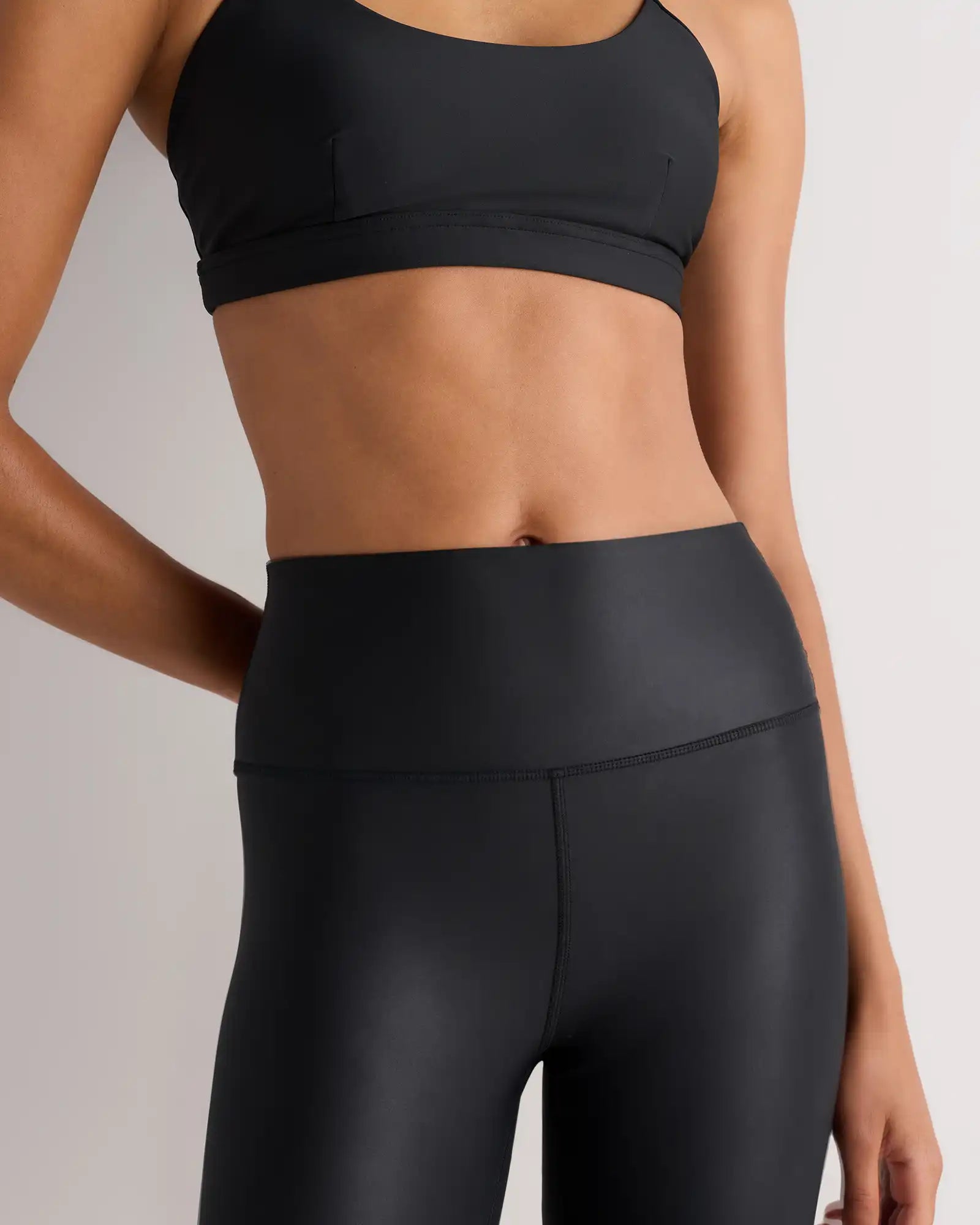 Satin-Sculpt High-Waisted Legging