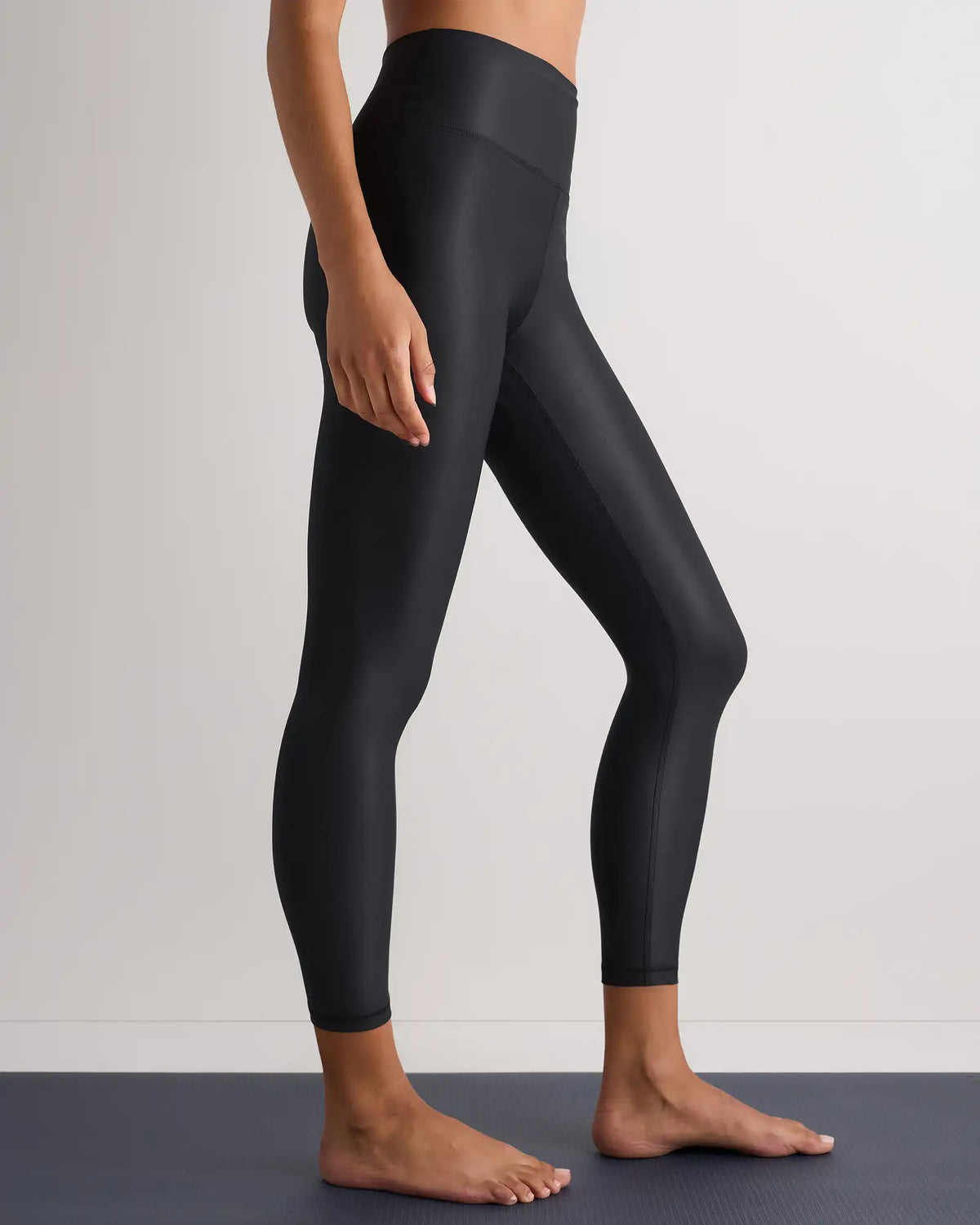 Satin-Sculpt High-Waisted Legging