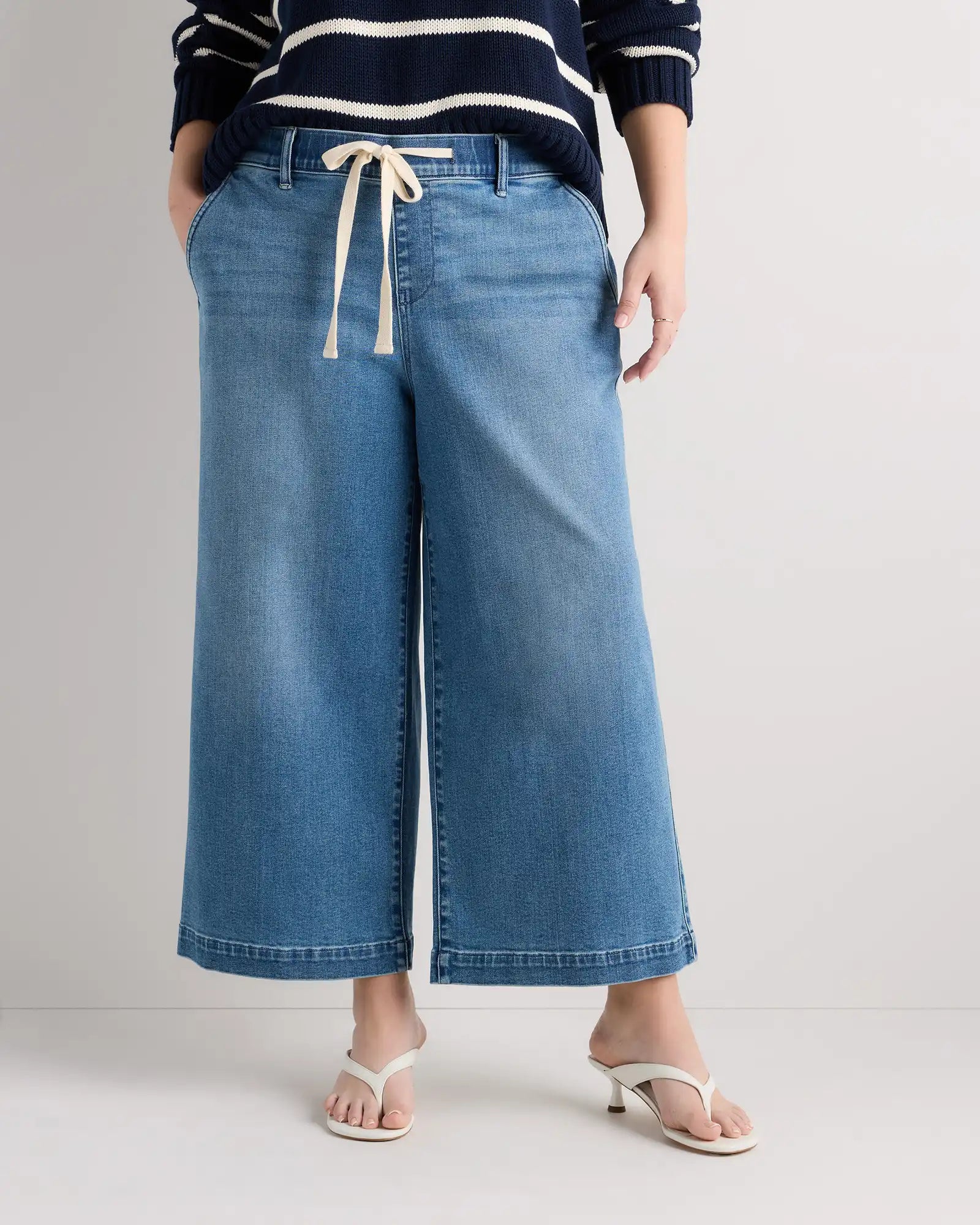 Mia Wide Leg Crop Jeans