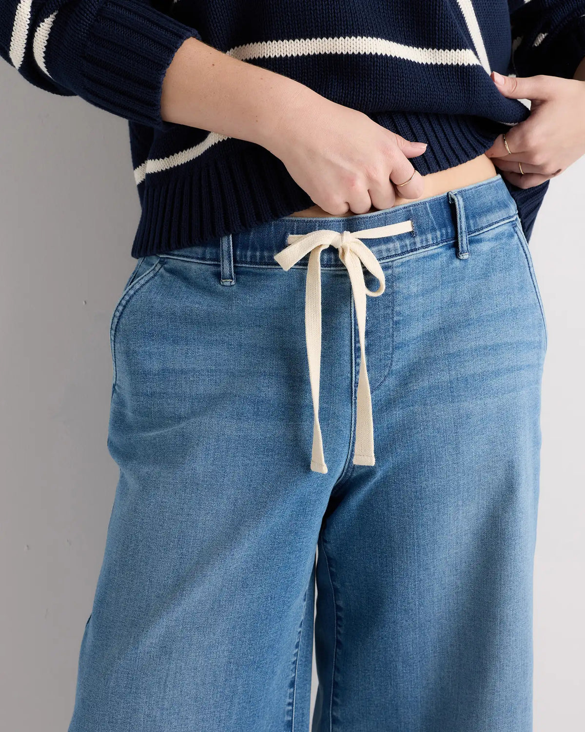 Mia Wide Leg Crop Jeans