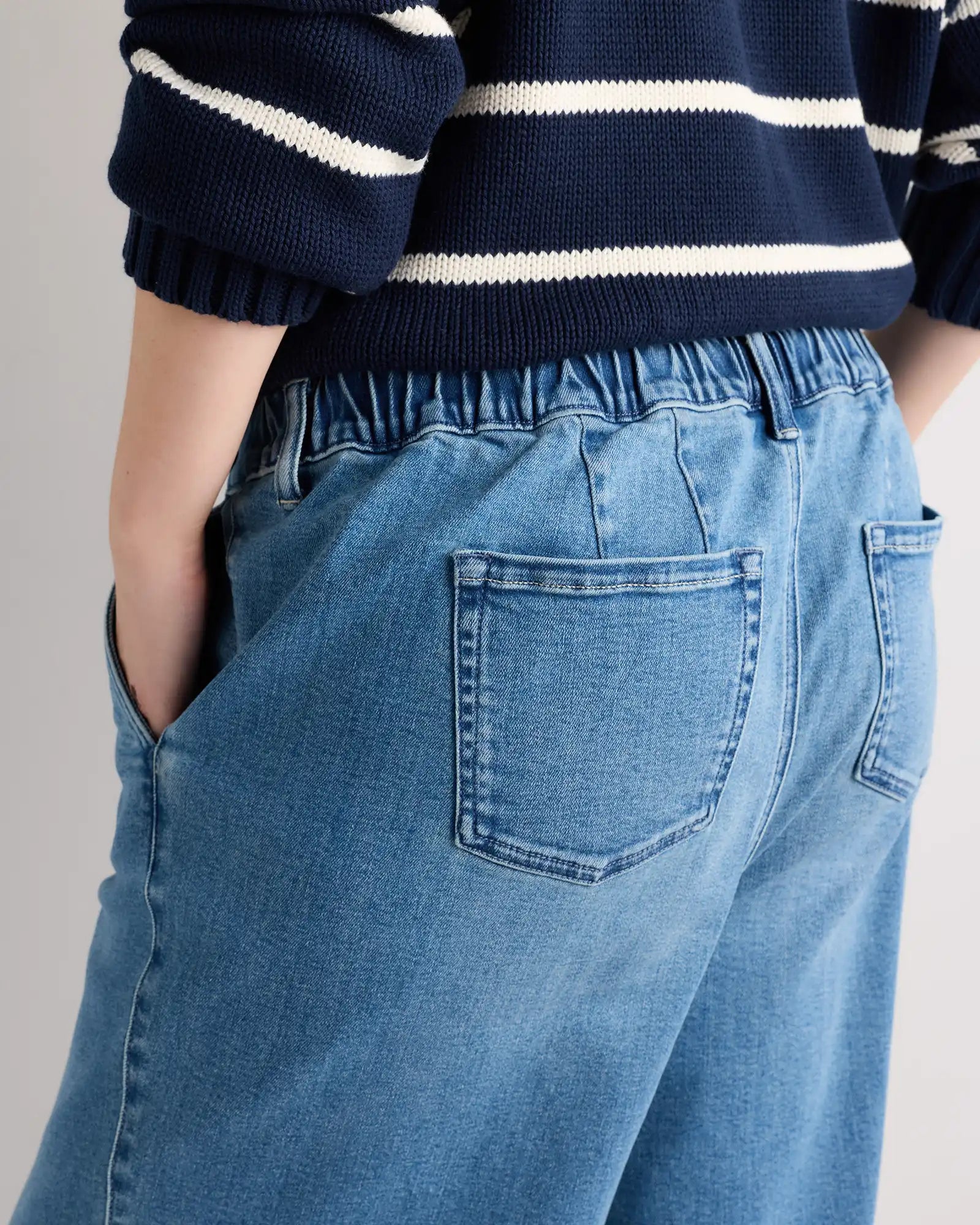 Mia Wide Leg Crop Jeans