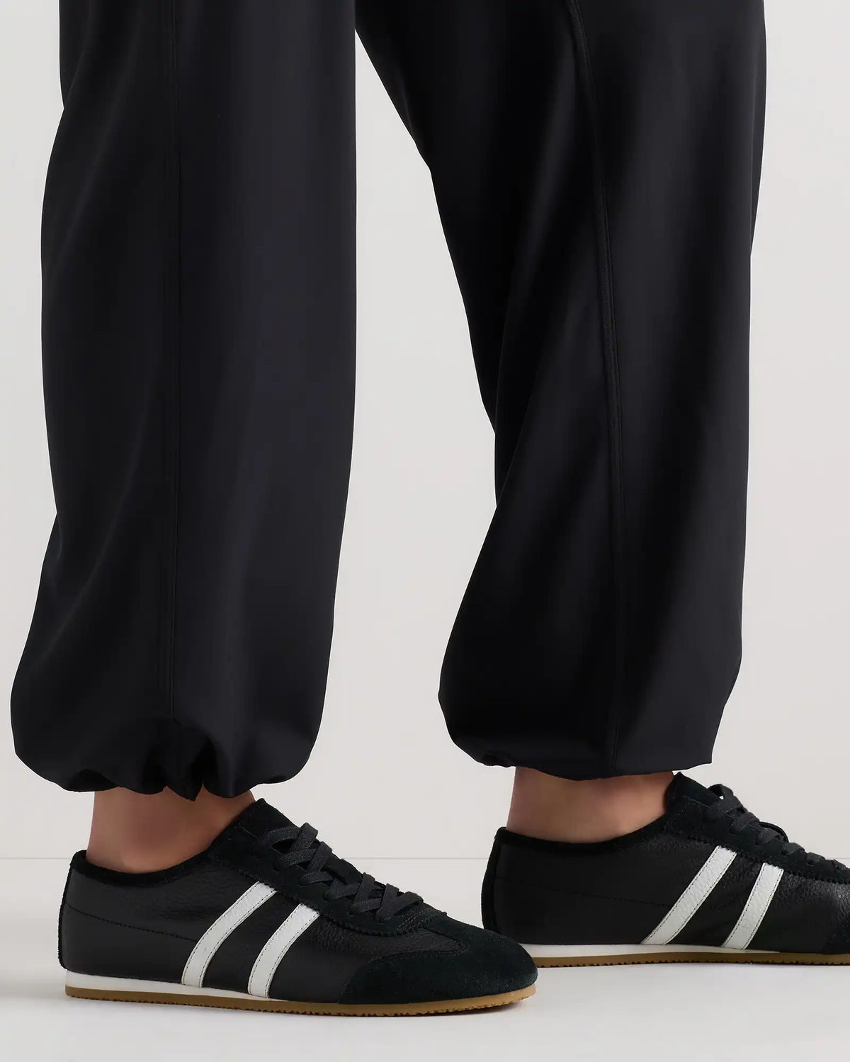 Performance Tech Cargo Mid-Rise Pants