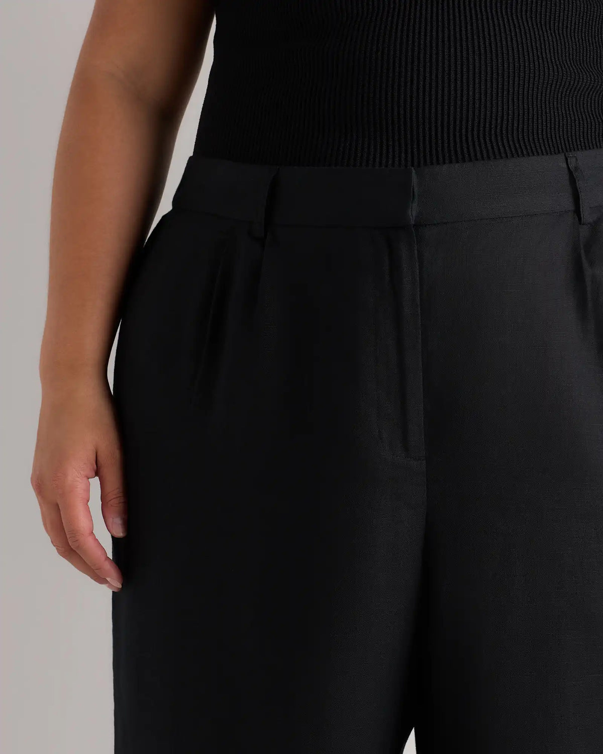 100% European Linen Pleated Trouser