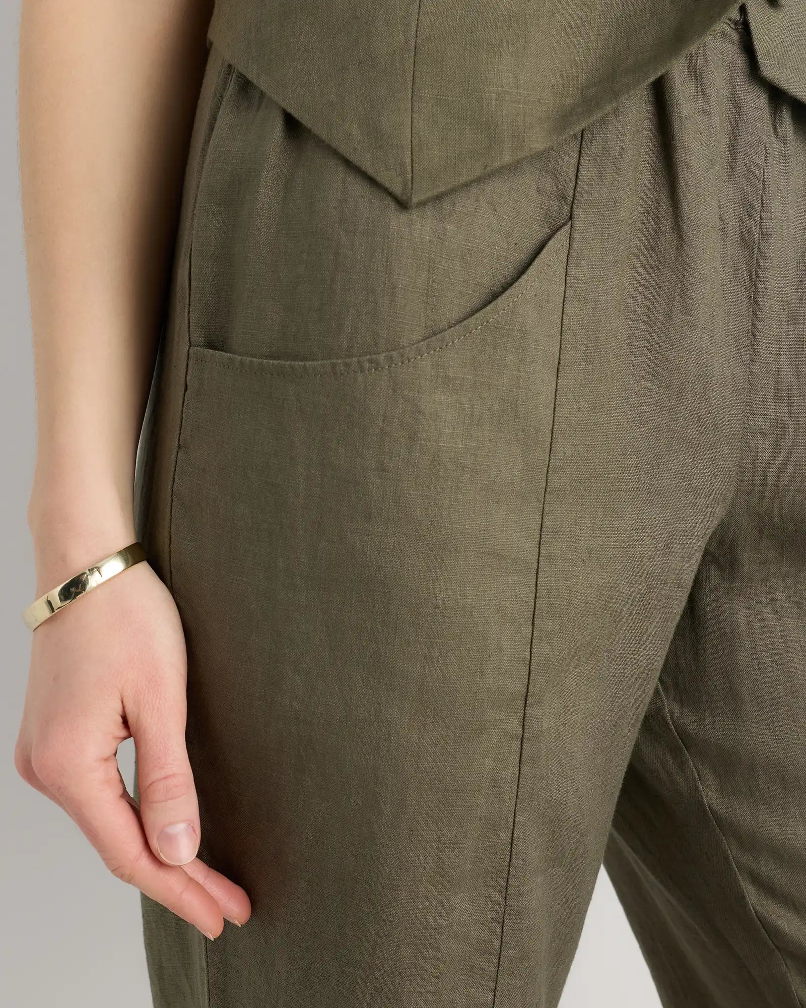 100% European Linen Tapered Ankle Pants