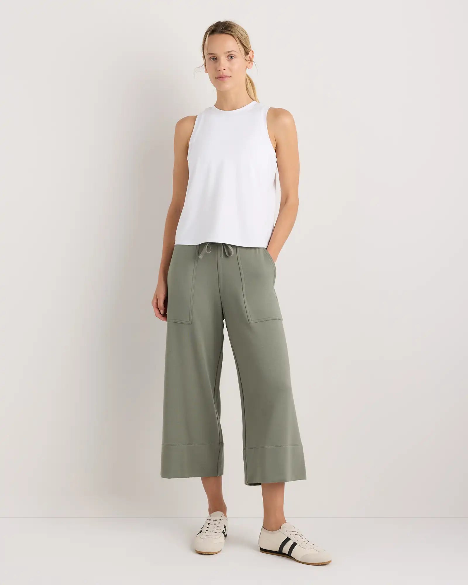 SuperSoft Fleece Cropped Wide Leg Pants