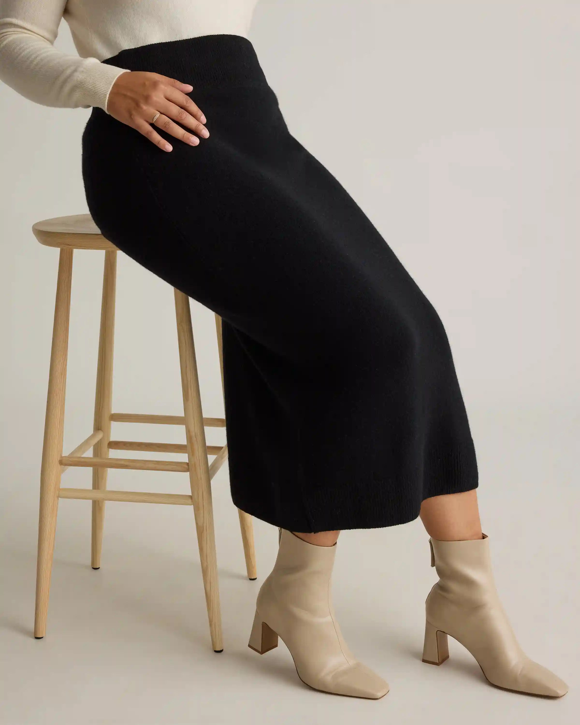 Mongolian Cashmere Fitted Midi Skirt