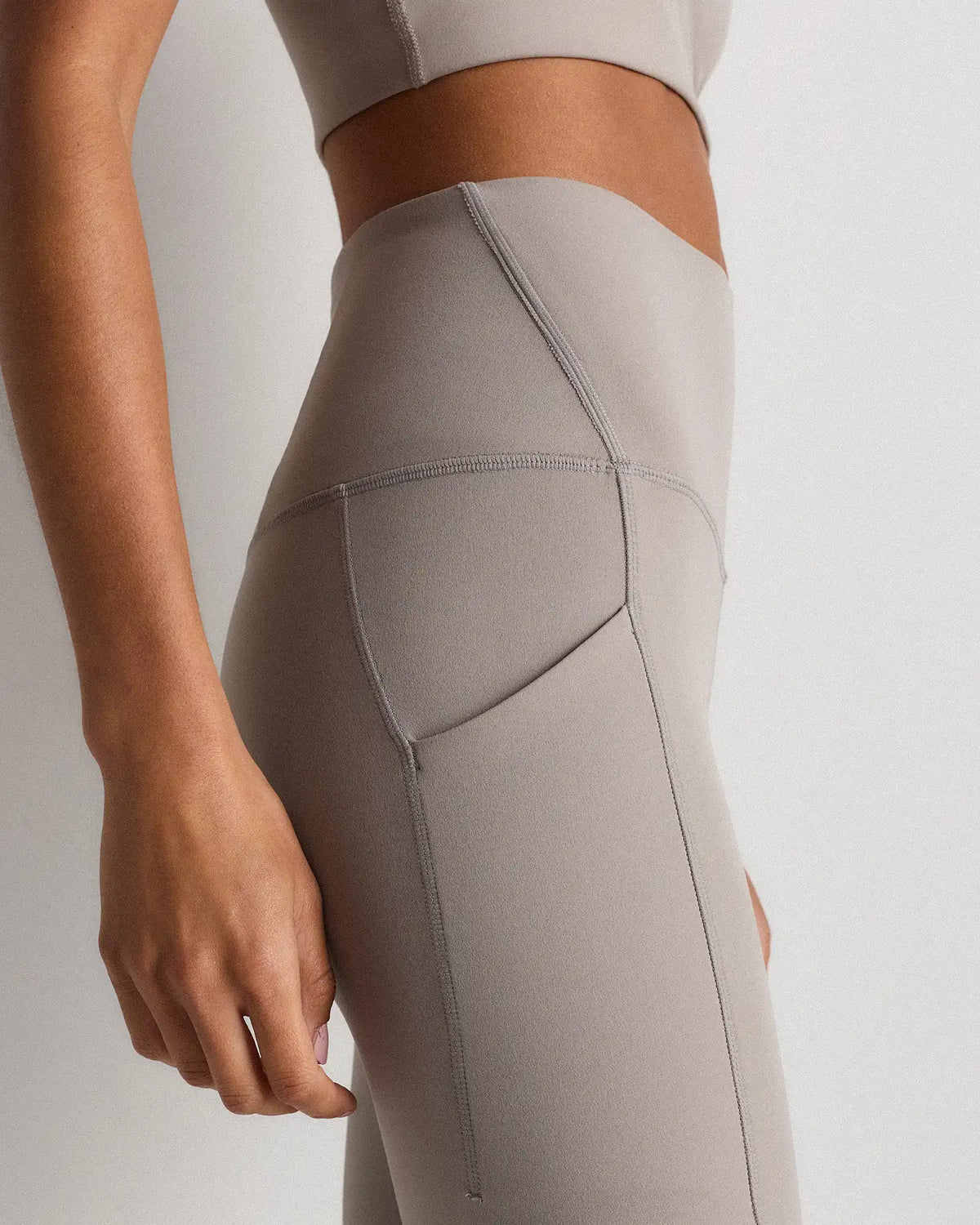 Ultra-Form High-Rise Pocket Legging