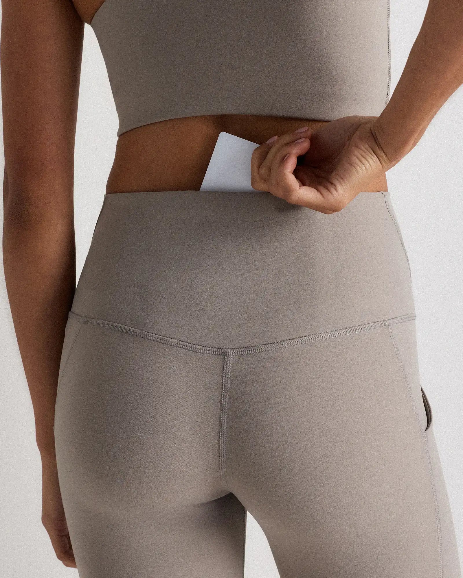 Ultra-Form High-Rise Pocket Legging