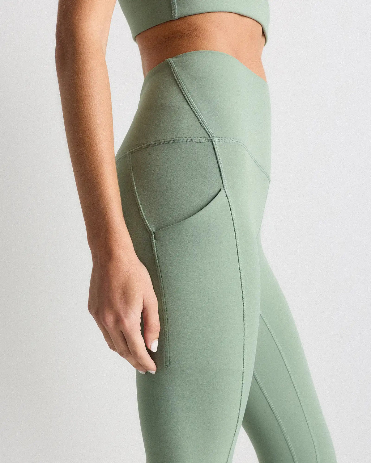 Ultra-Form High-Rise Pocket Legging